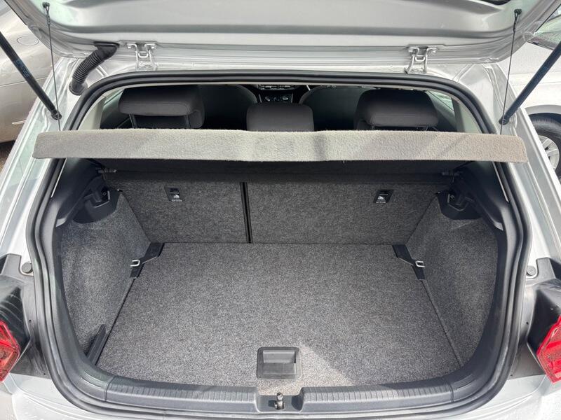 Volkswagen Polo view 14