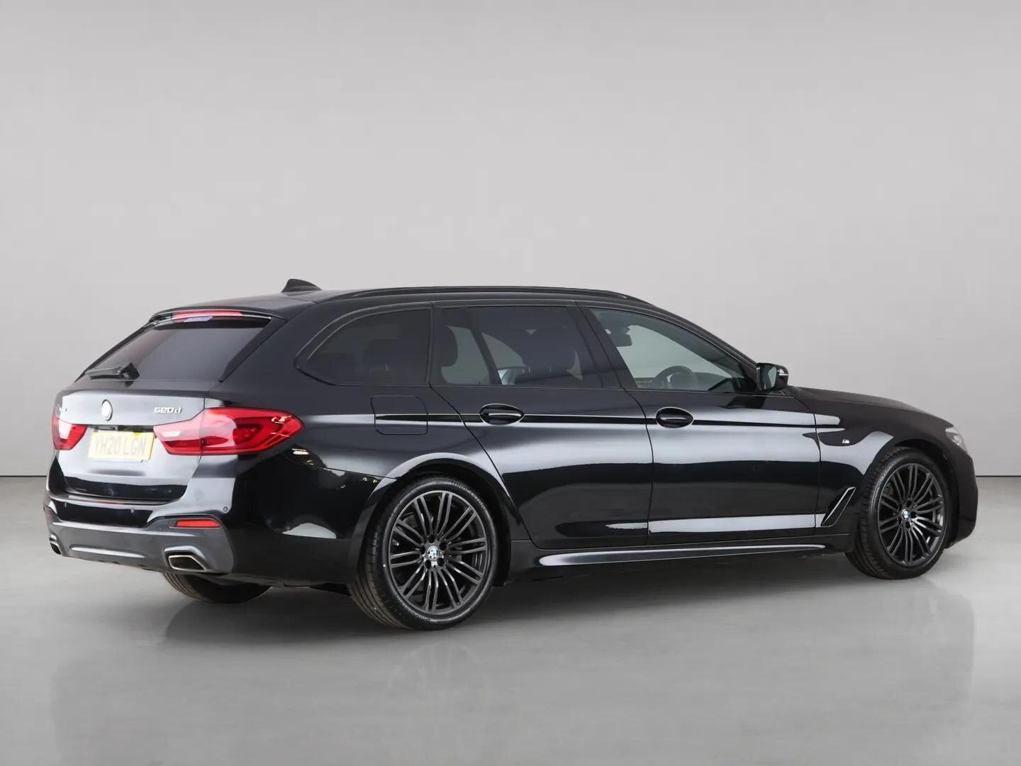 BMW 5 Series view 7