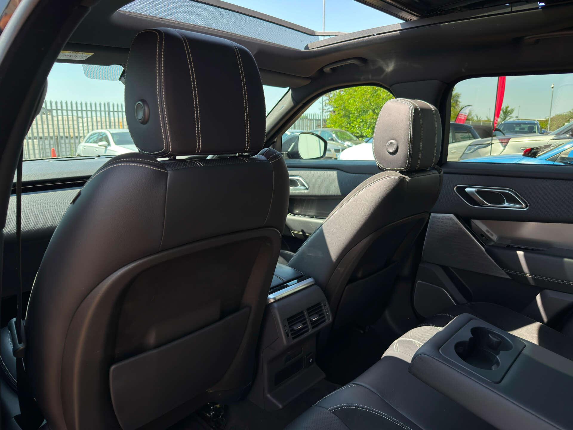 Land Rover Range Rover Velar view 39