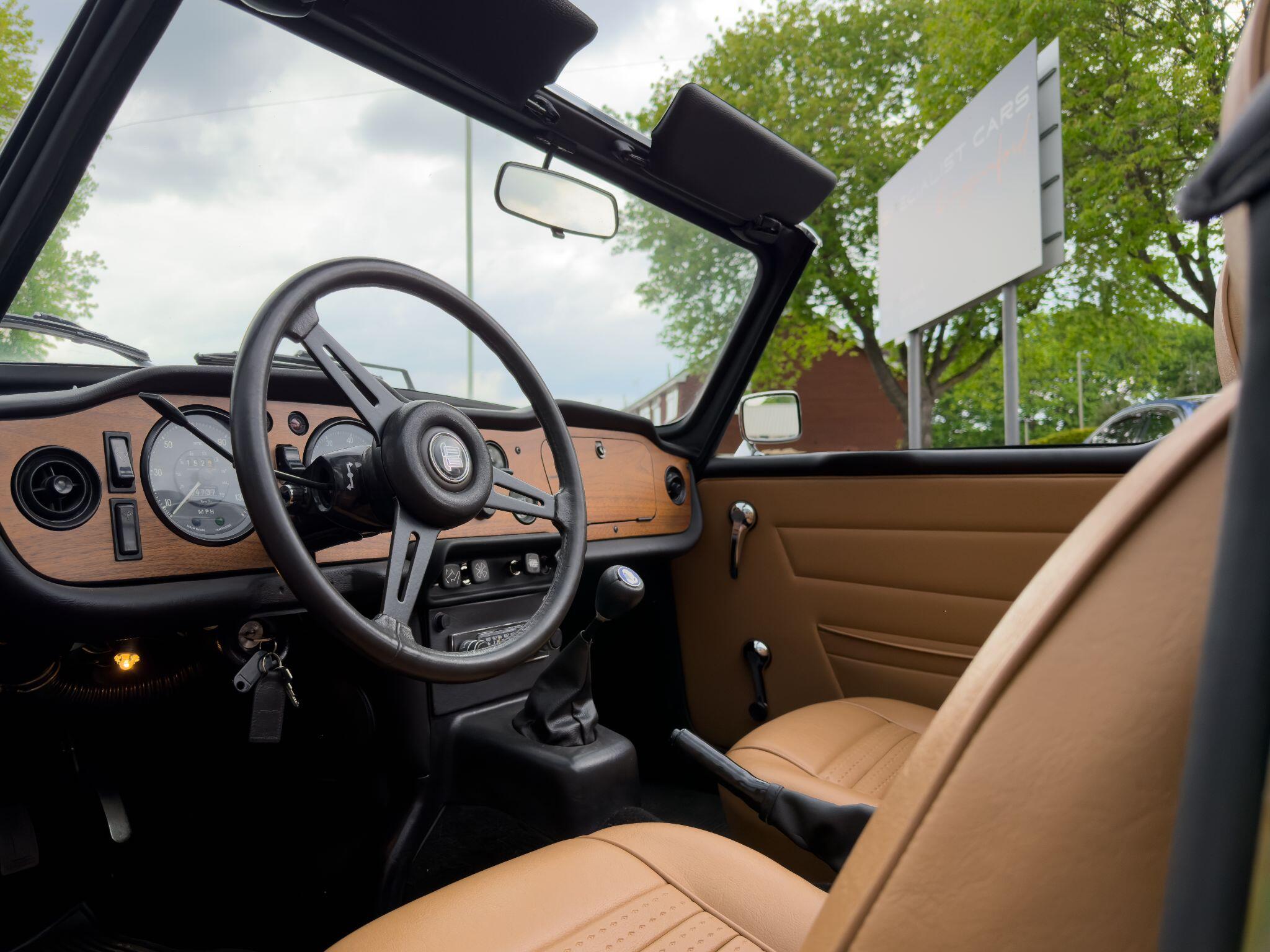 Triumph TR6 view 4