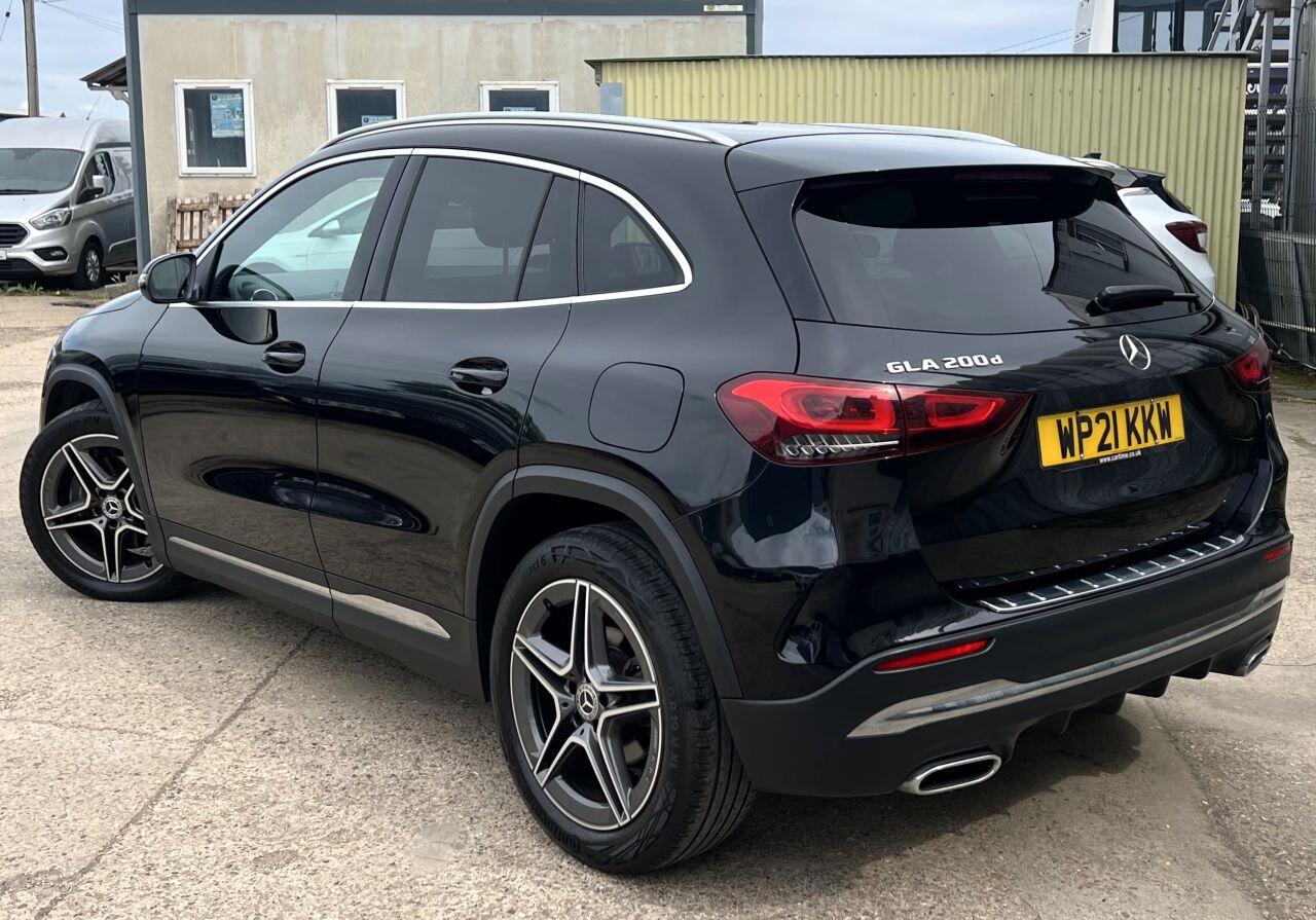 Mercedes-Benz Gla view 4