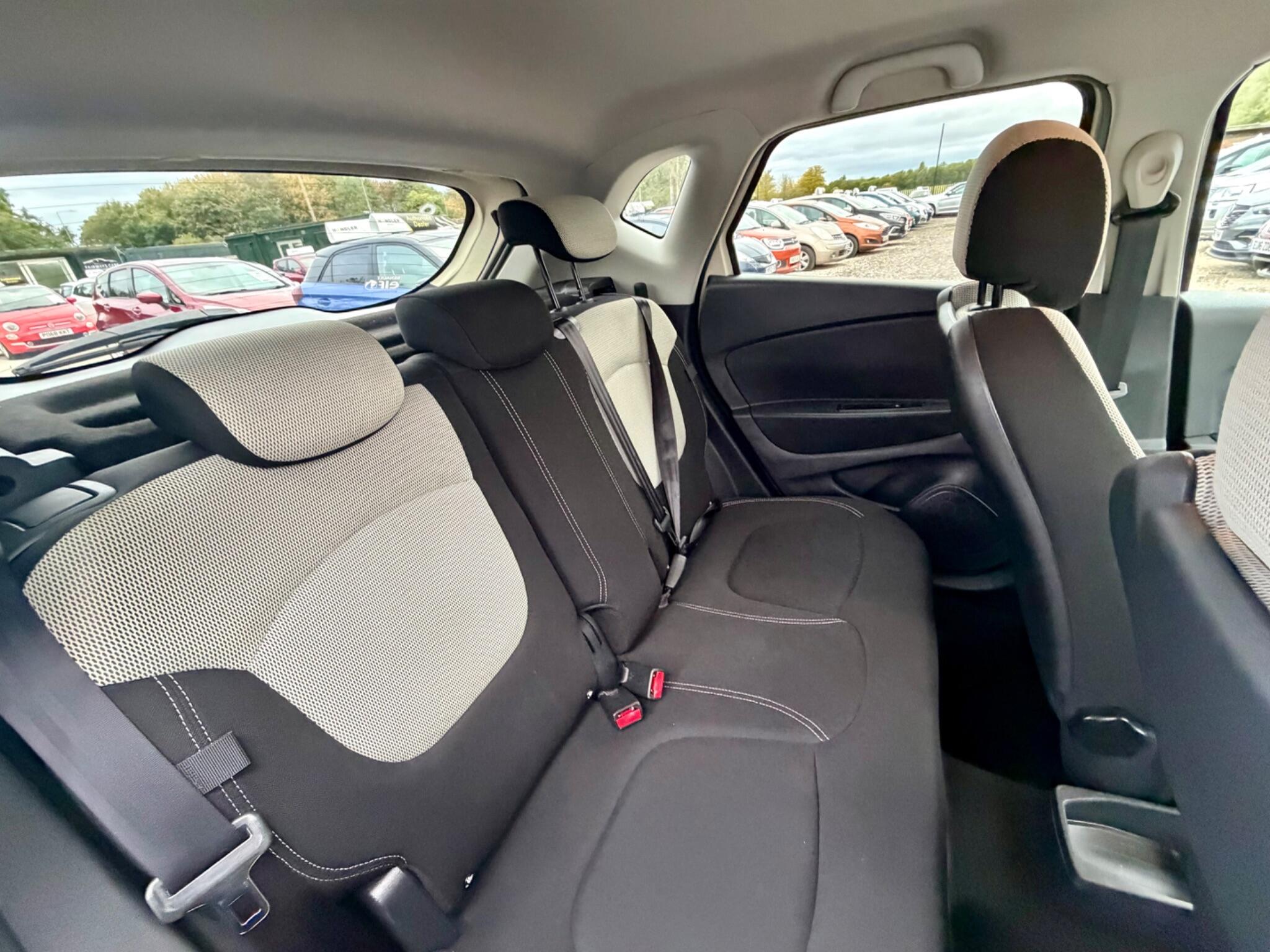 Renault Captur view 28