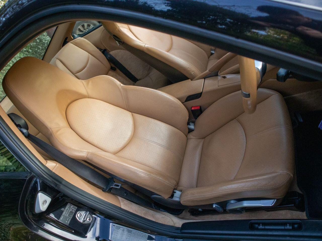 Porsche 911 view 37
