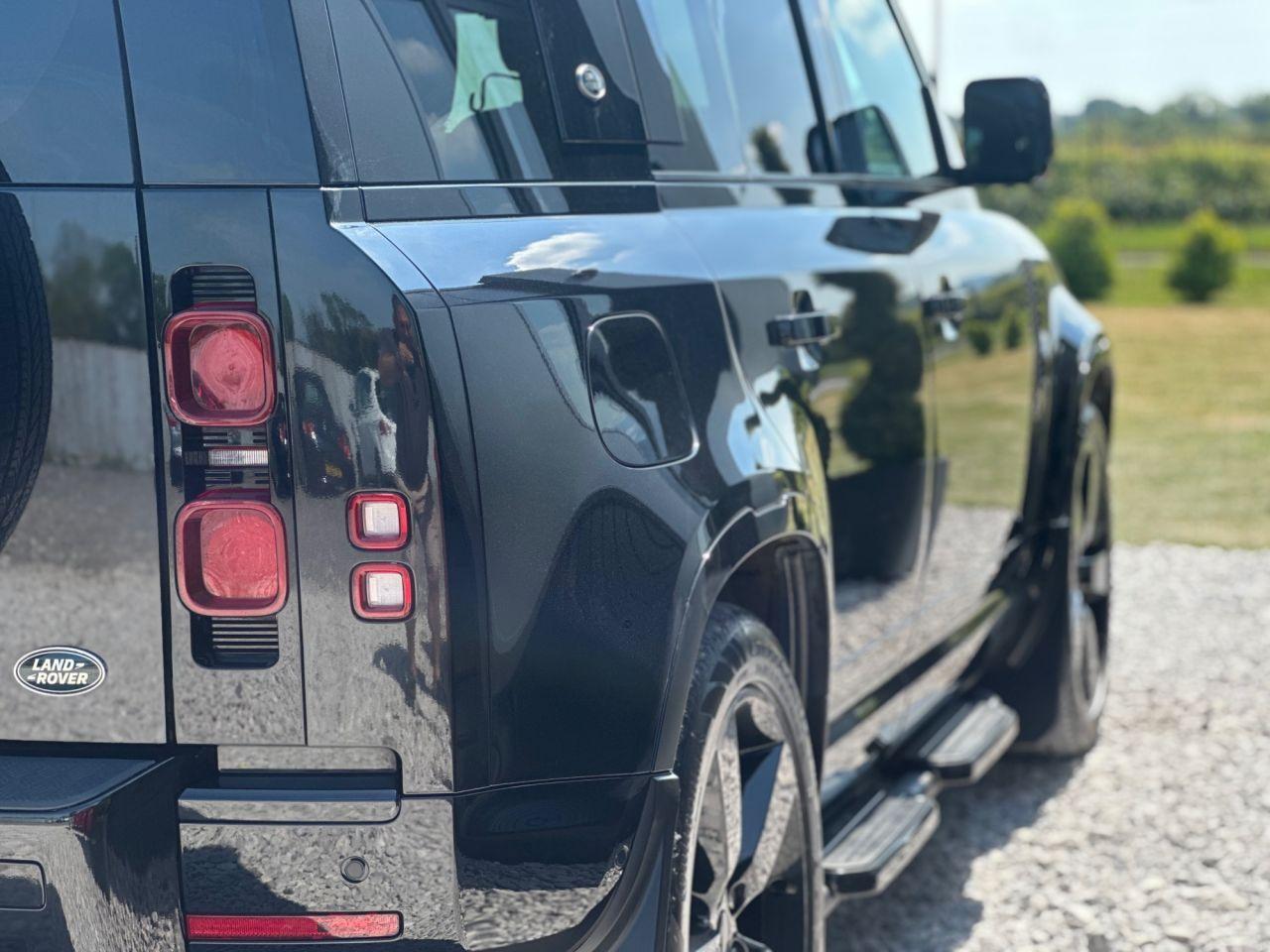 Land Rover Defender view 12