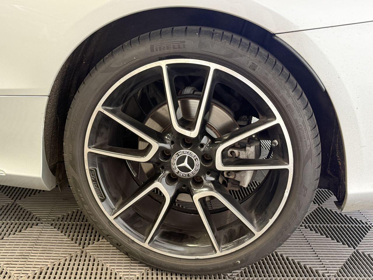 Mercedes-Benz C Class view 21