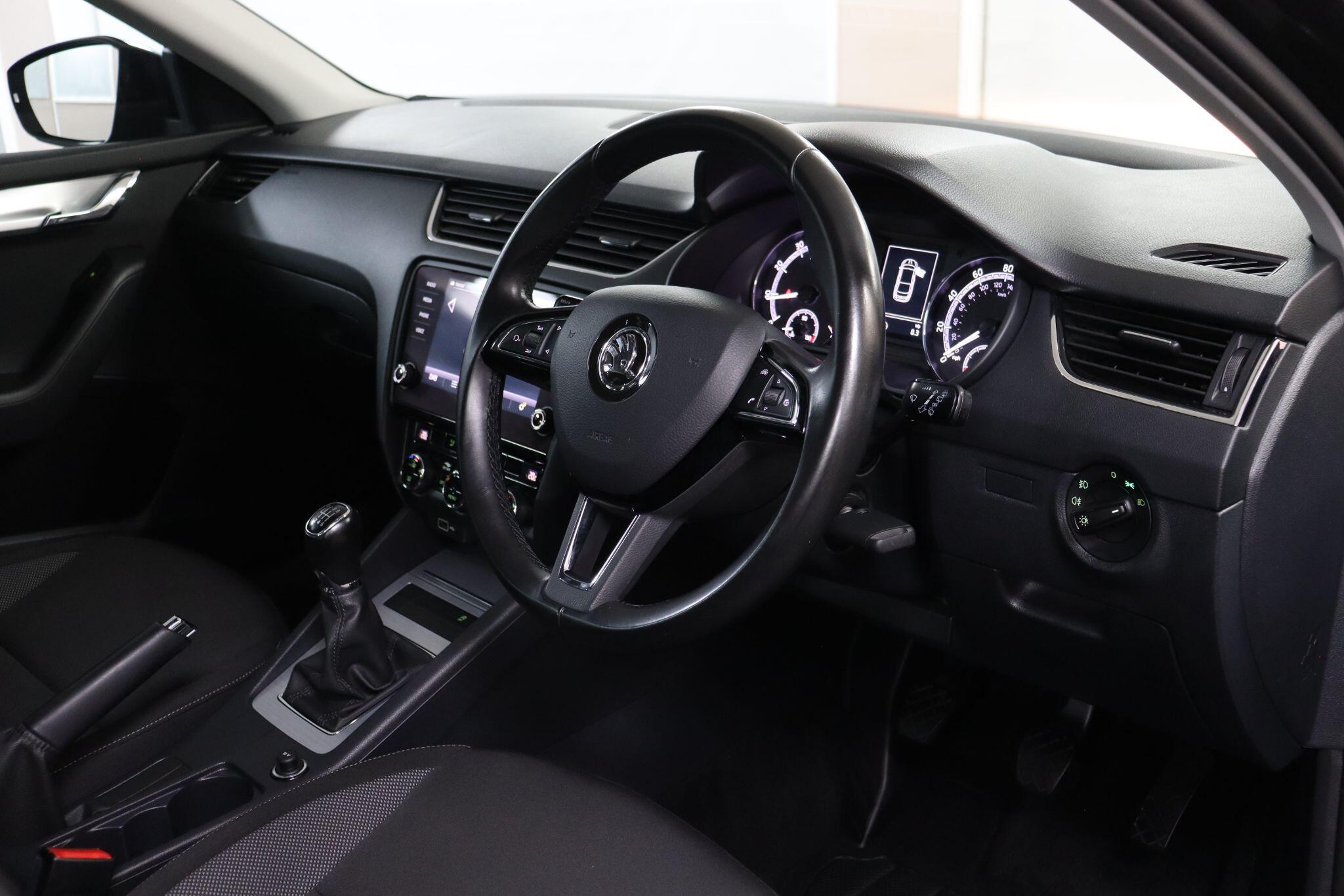 Skoda Octavia view 5