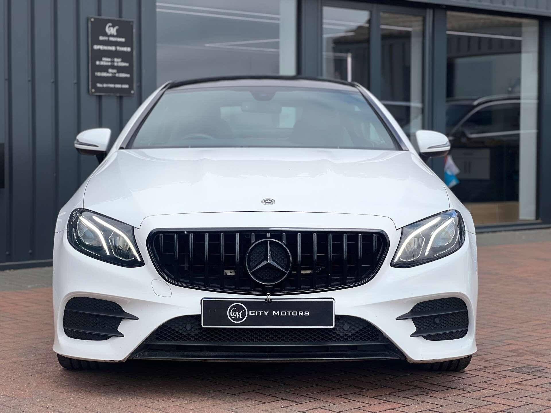 Mercedes-Benz E-Class view 4