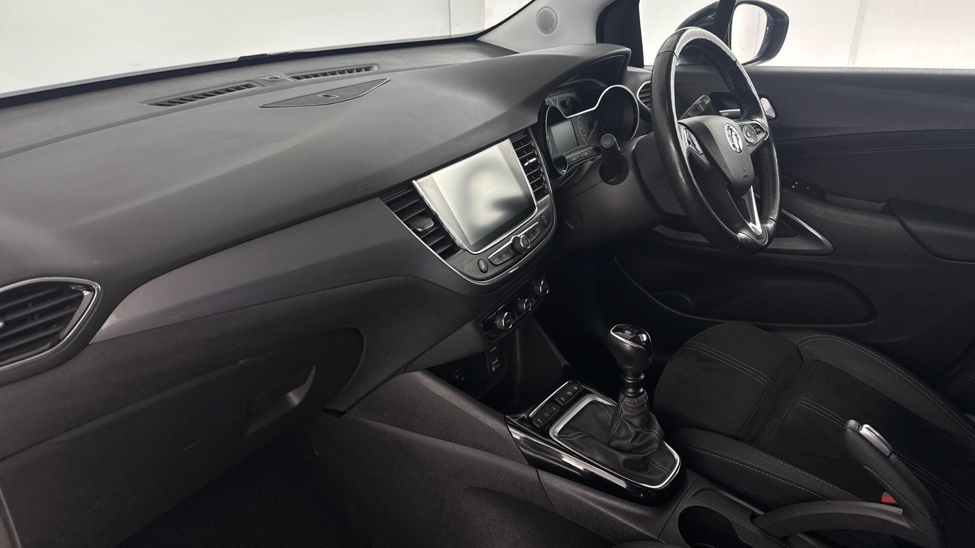 Vauxhall Crossland view 10