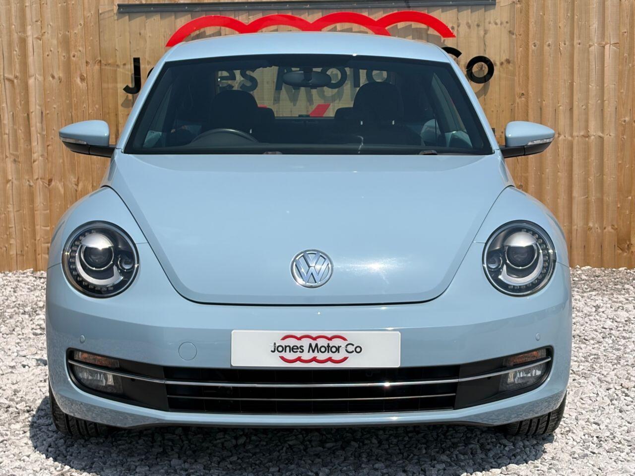 Volkswagen Beetle view 3