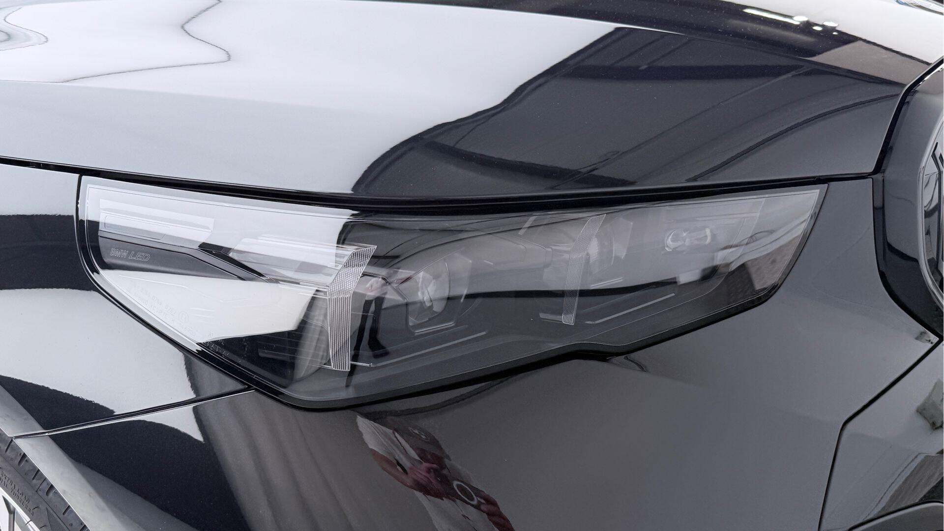 BMW 5 Series view 23
