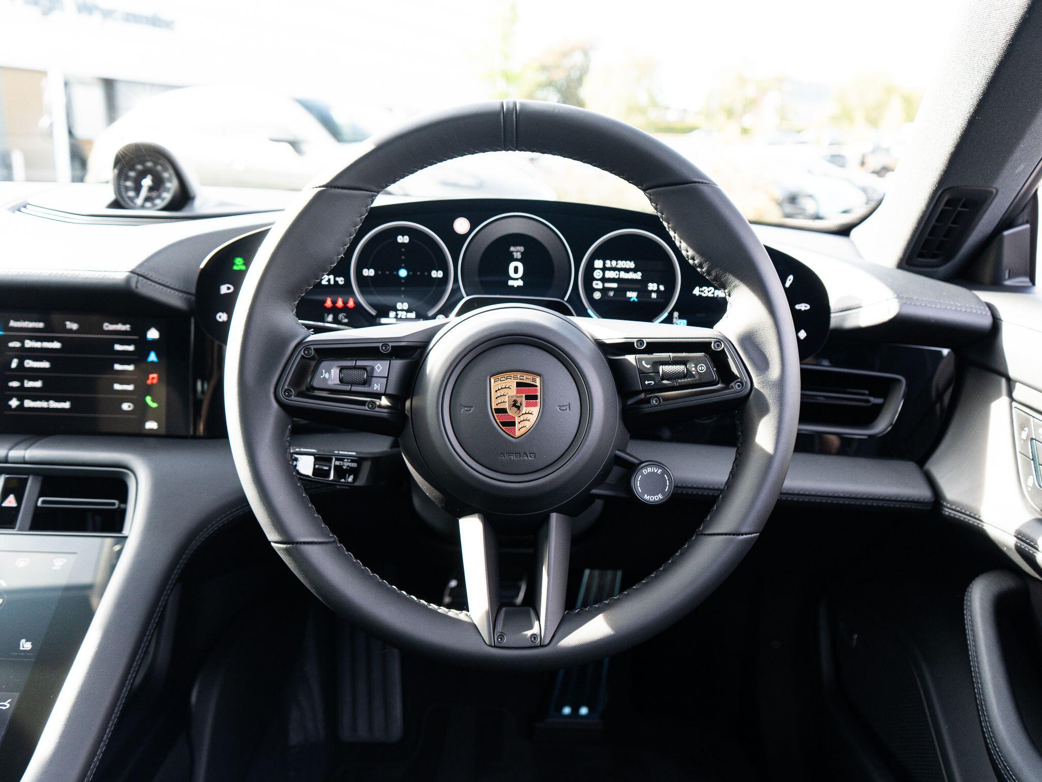 Porsche Taycan view 27