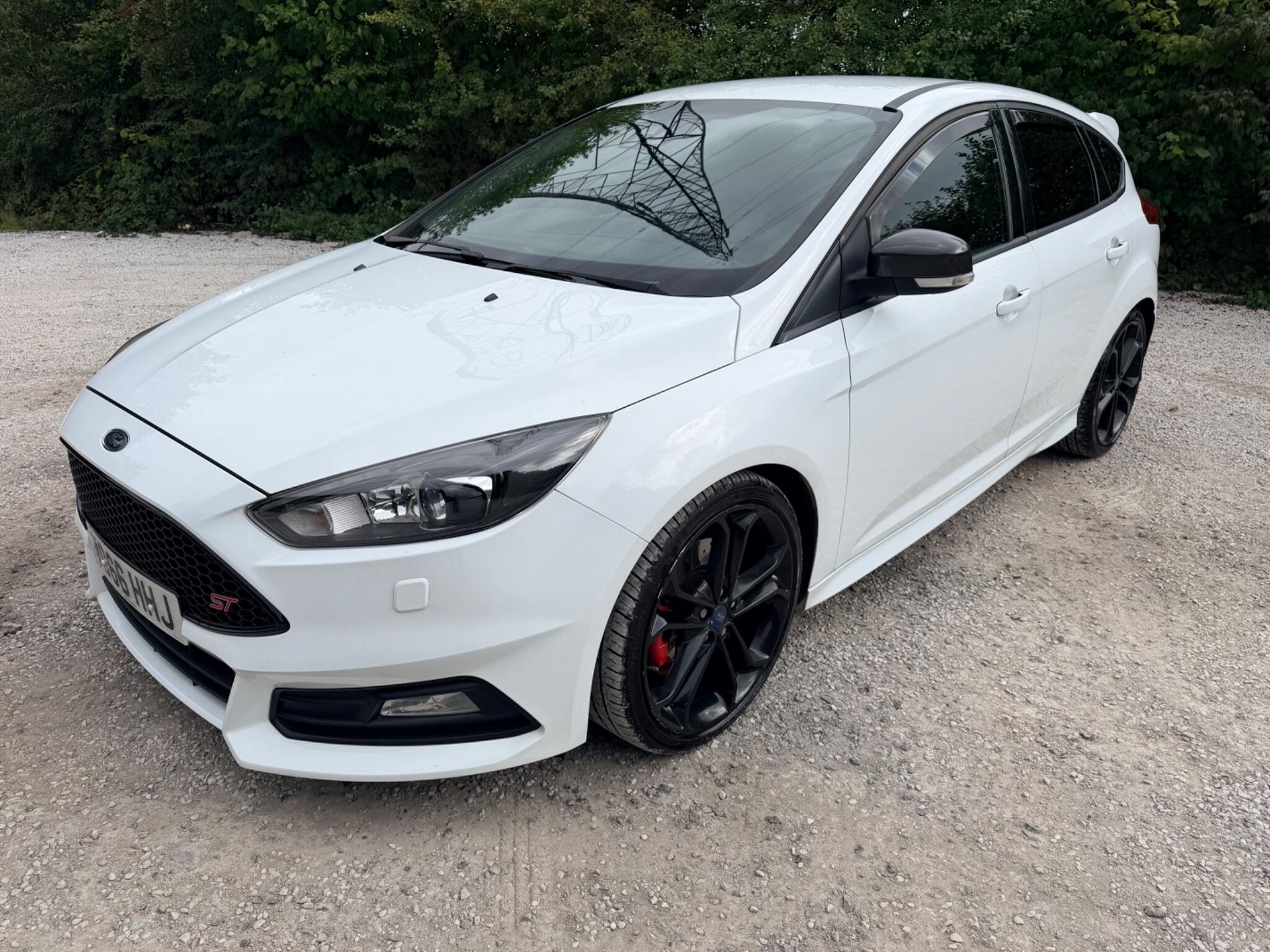 Ford Focus view 3