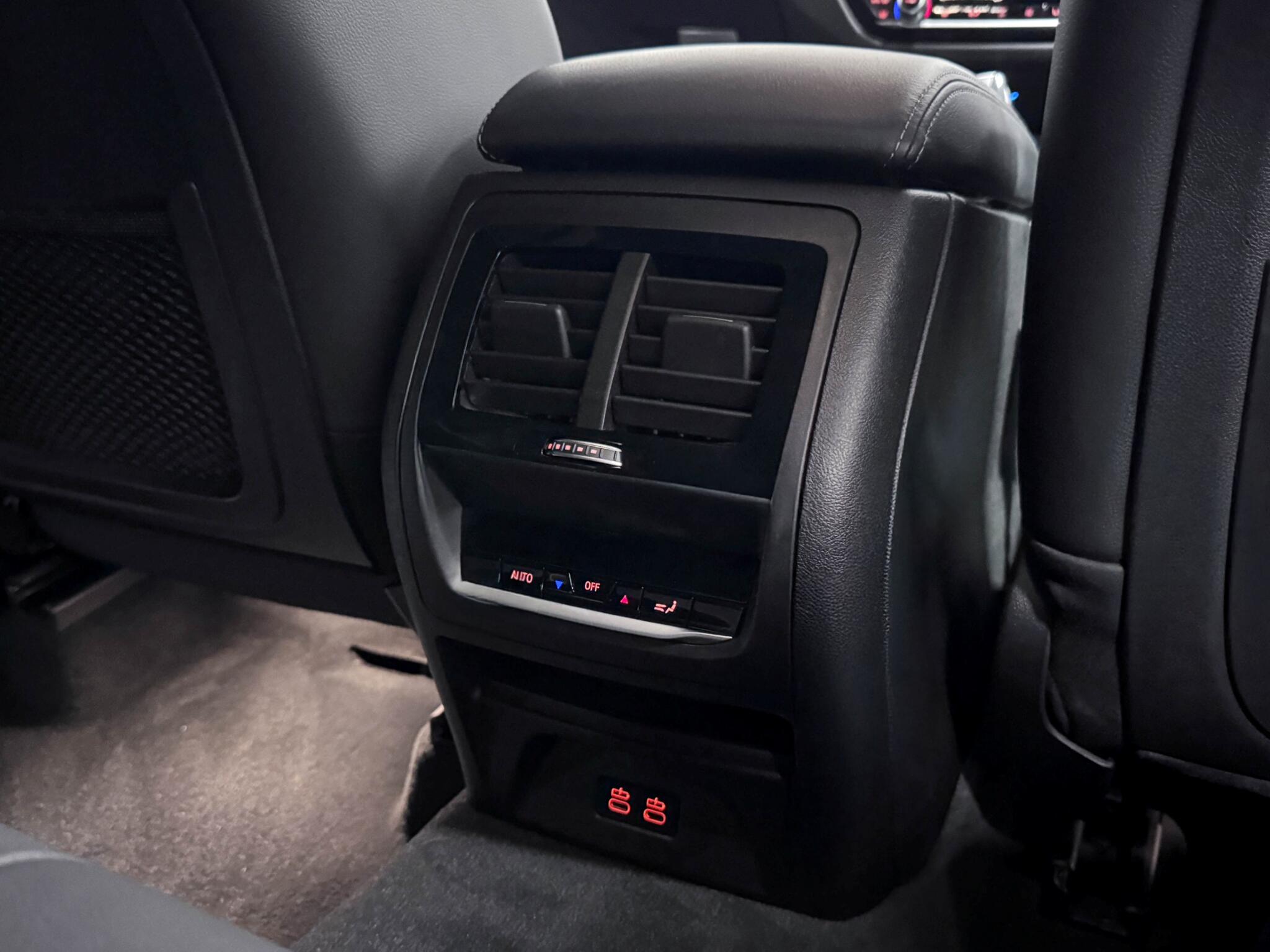BMW X3 view 11