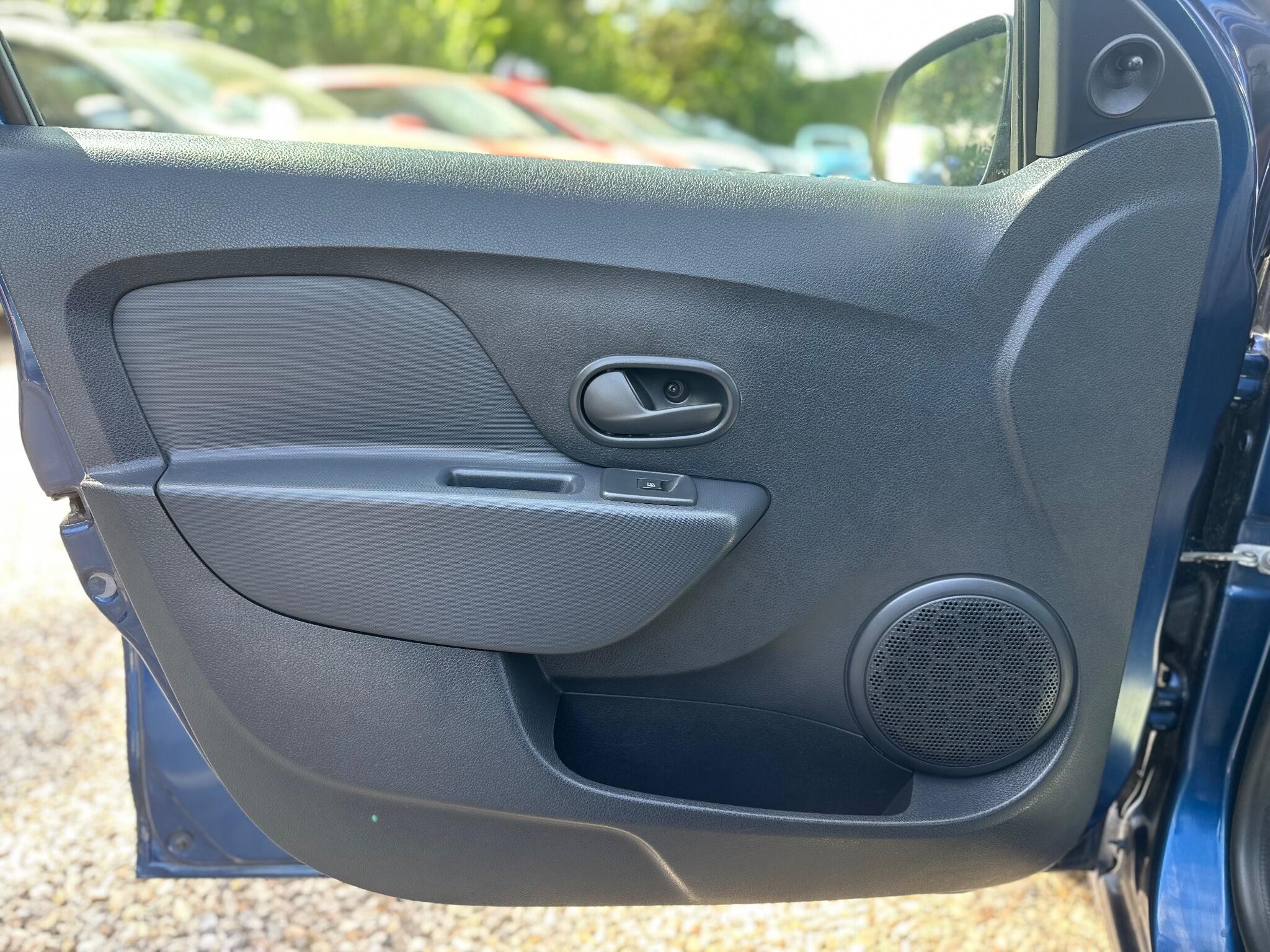 Dacia Logan MCV view 50
