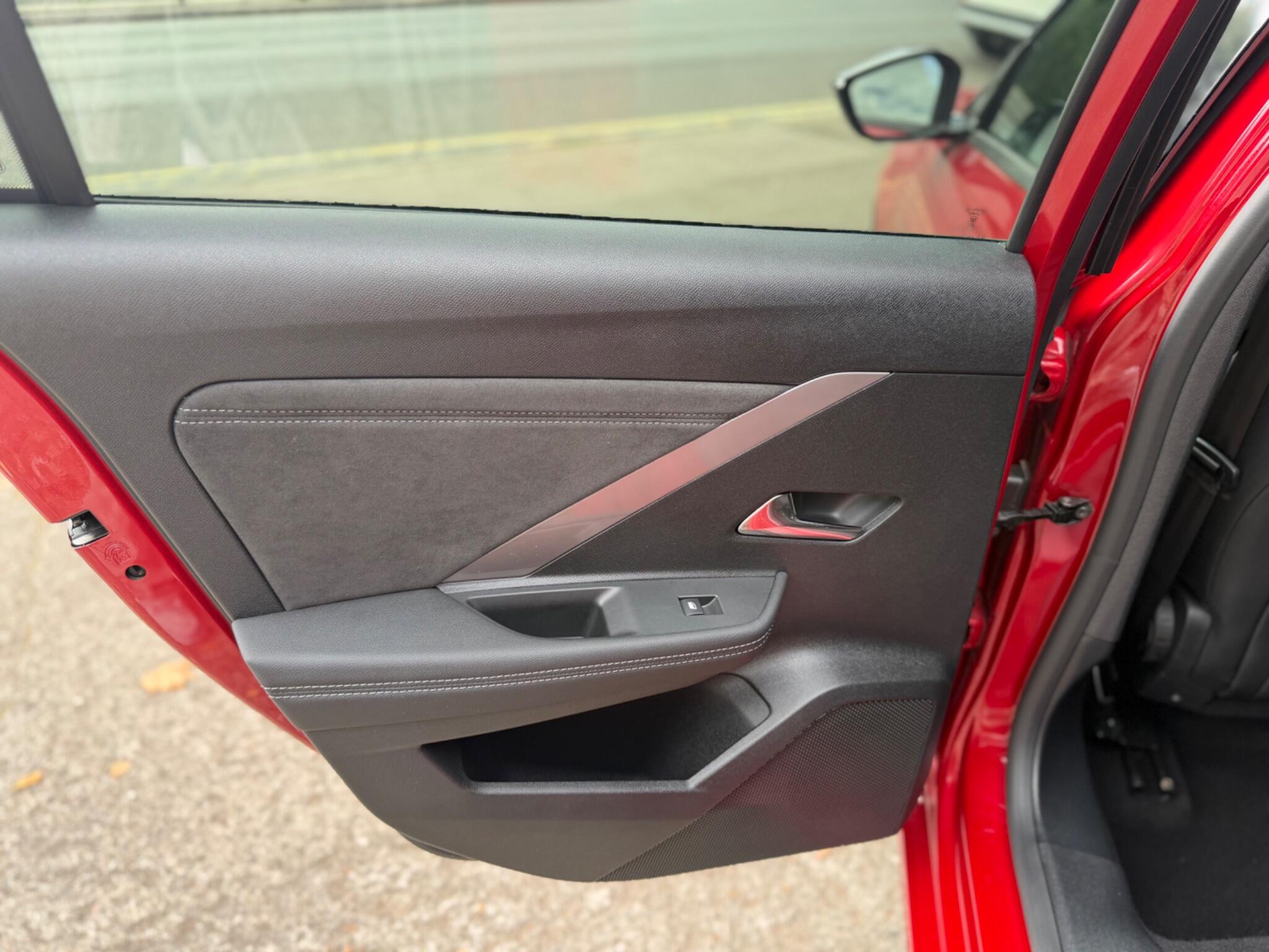 Vauxhall Astra Electric view 34