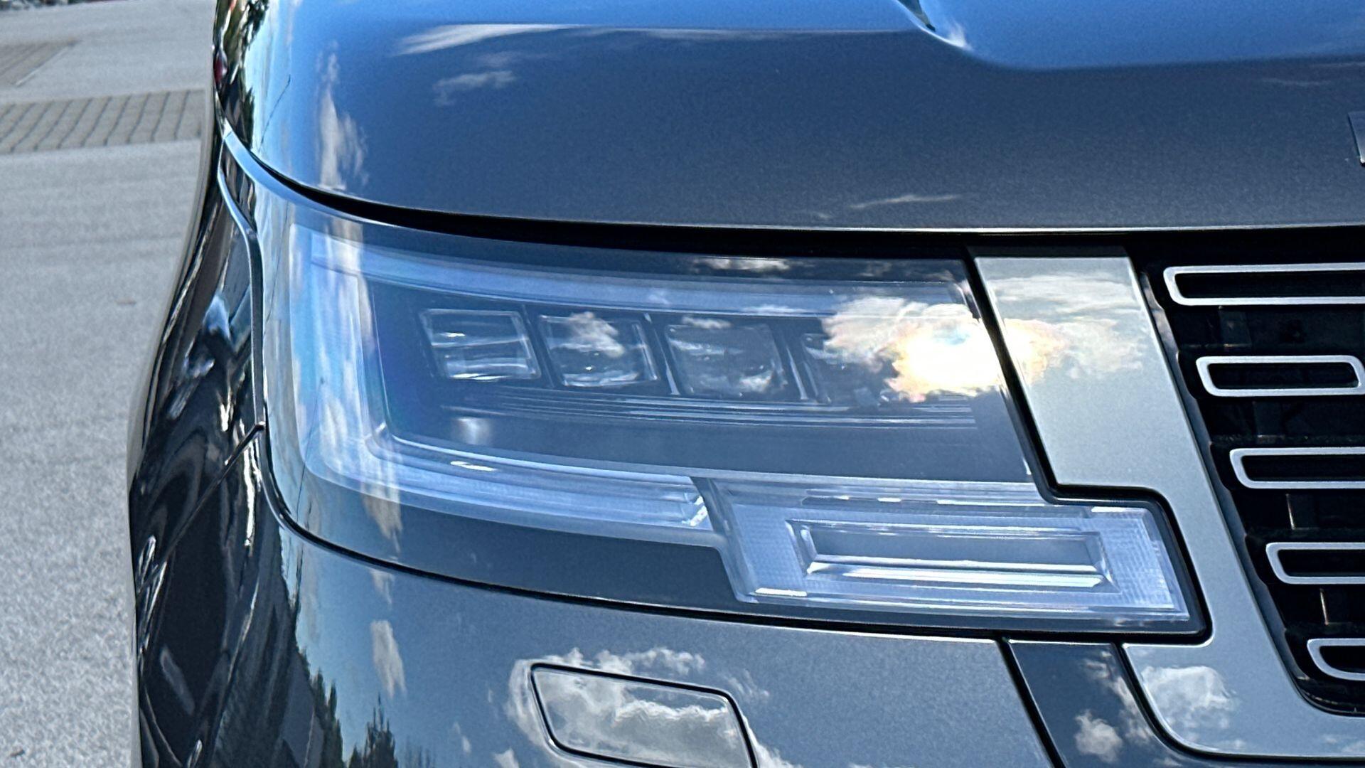 Land Rover Range Rover view 17
