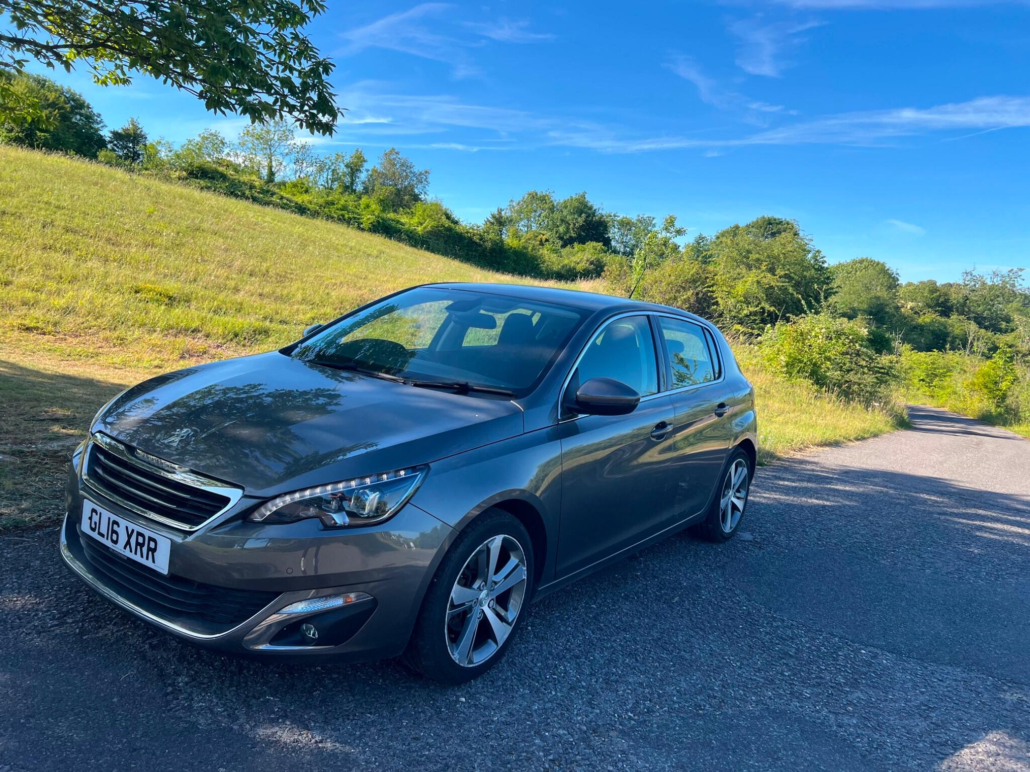 Peugeot 308 main image