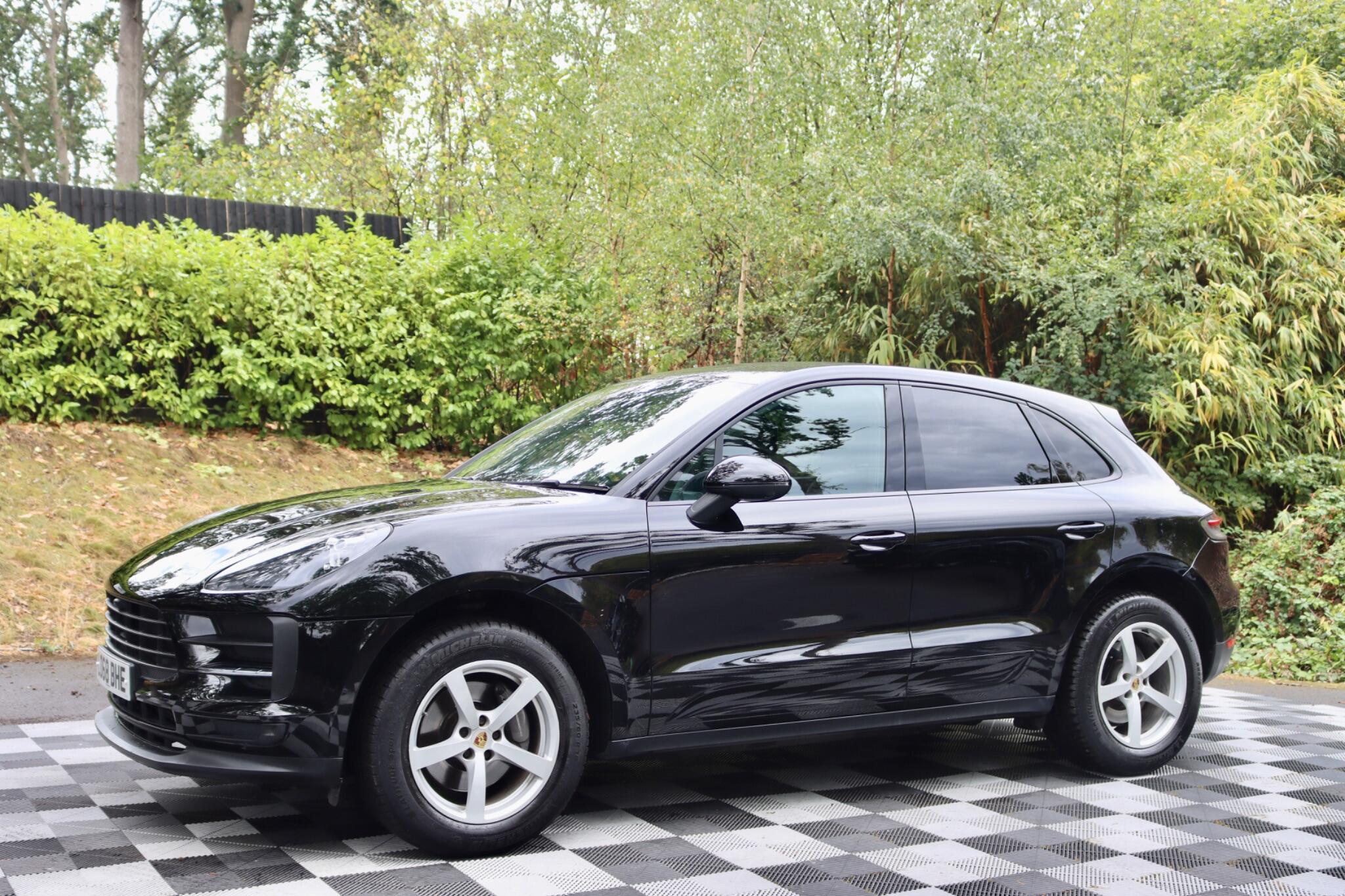 Porsche Macan view 76