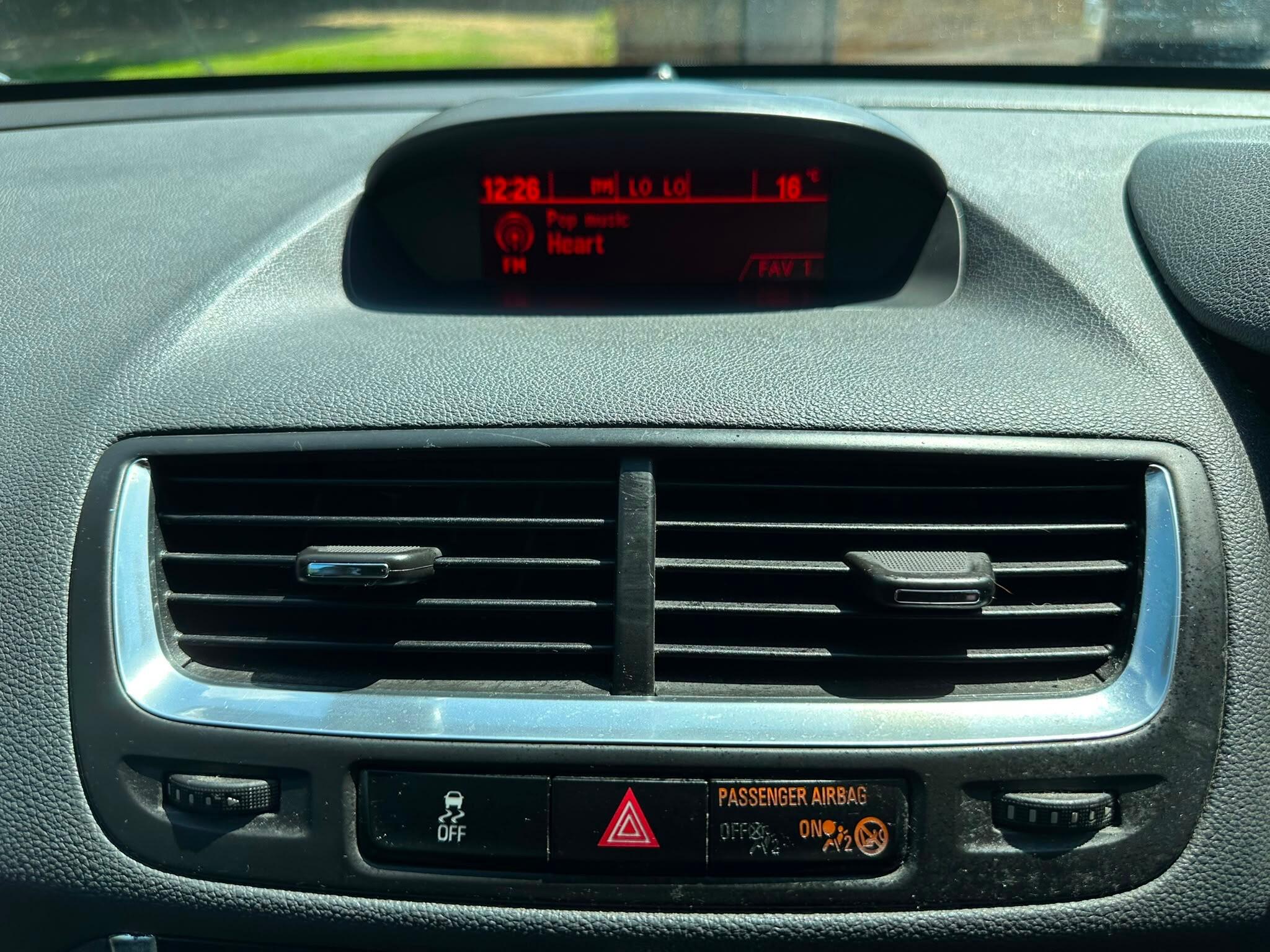 Vauxhall Mokka view 32