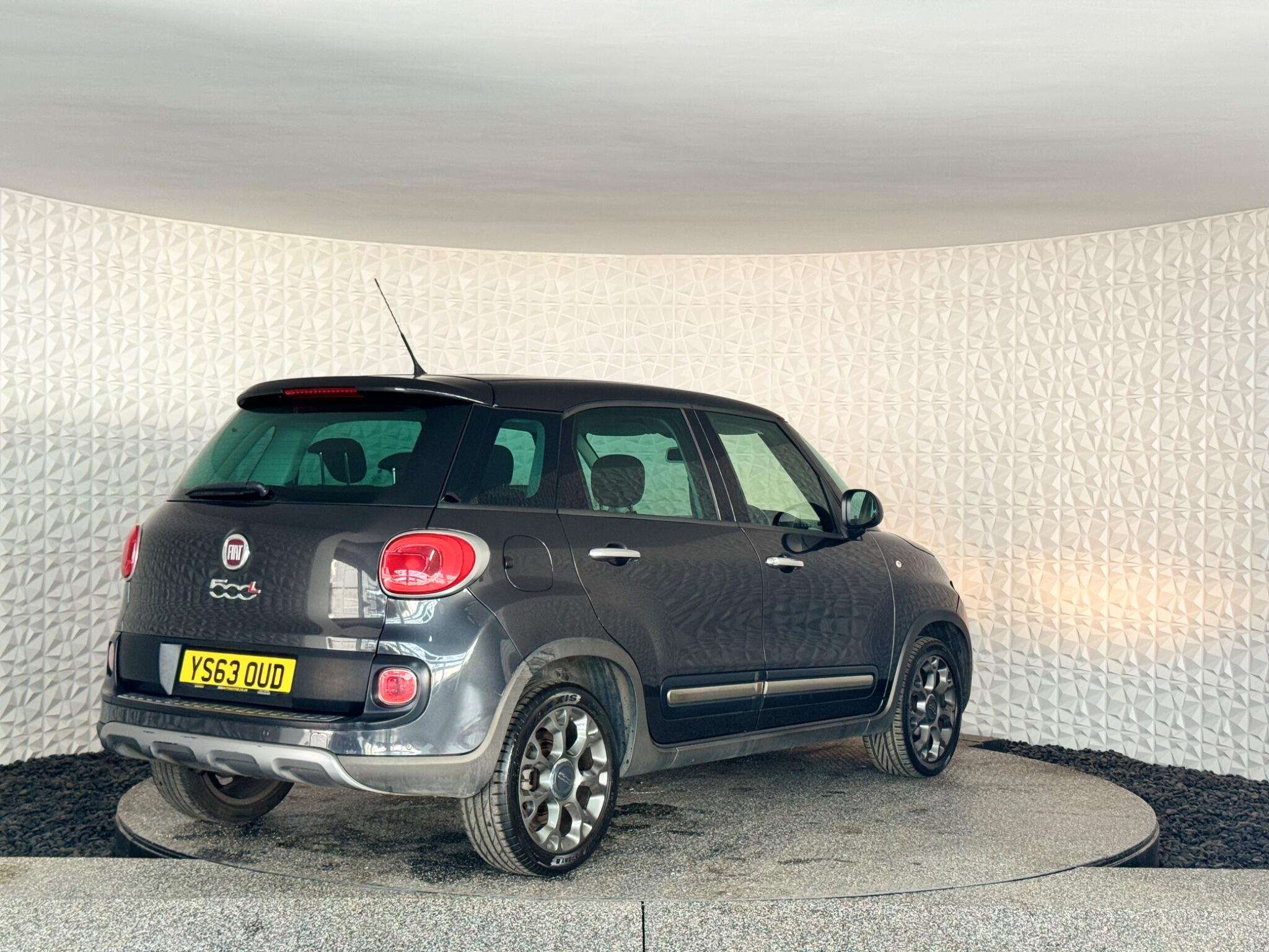 Fiat 500l view 11