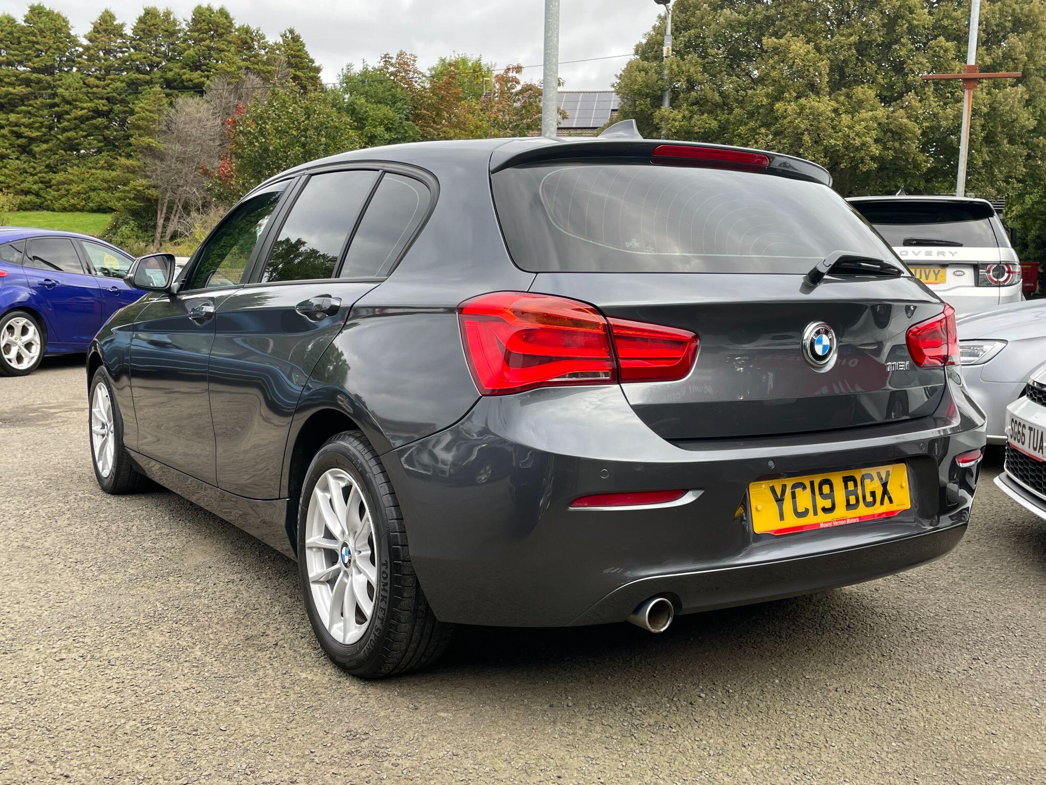 BMW 1 Series view 10