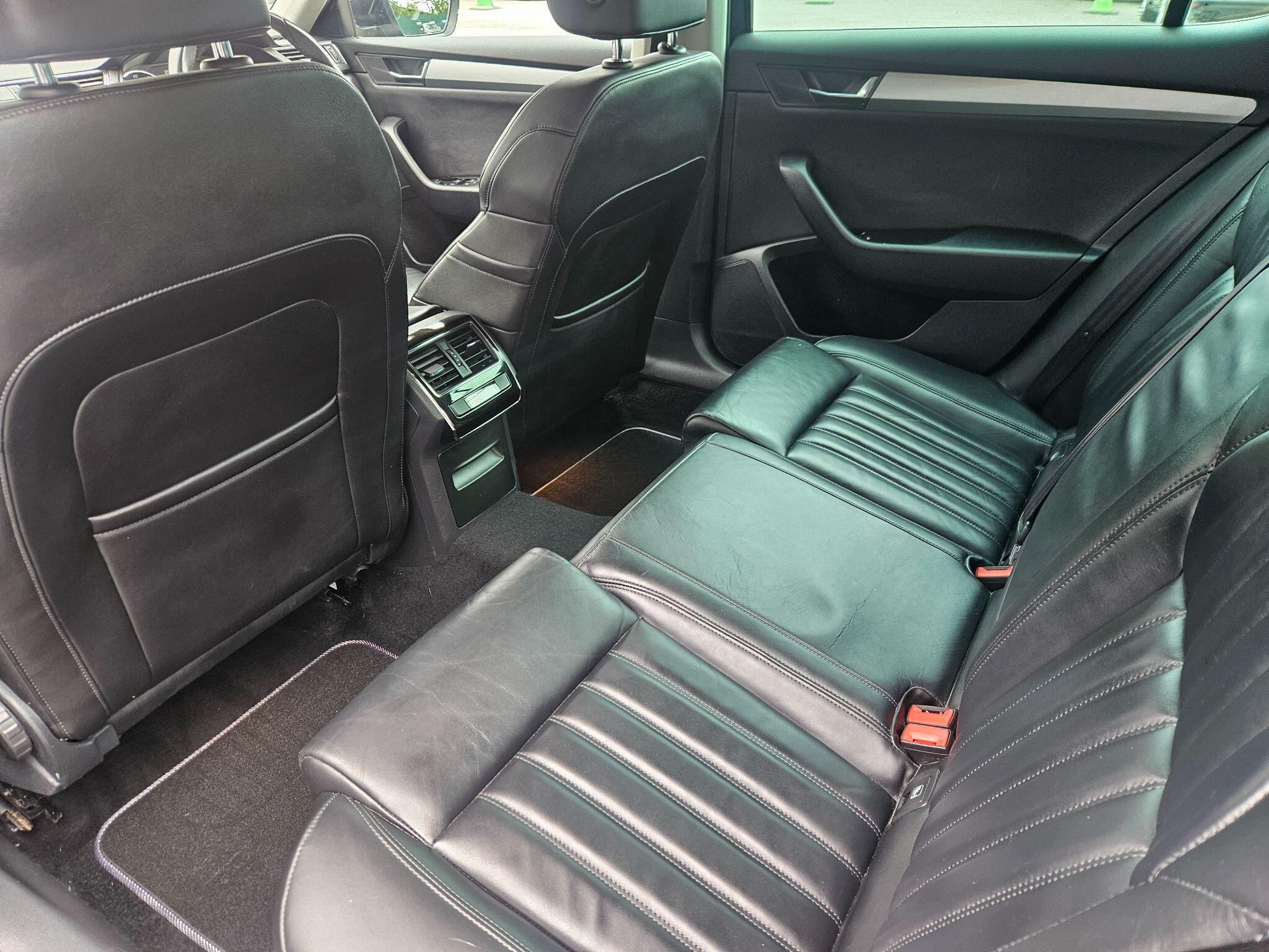 2019 Skoda Superb image 55