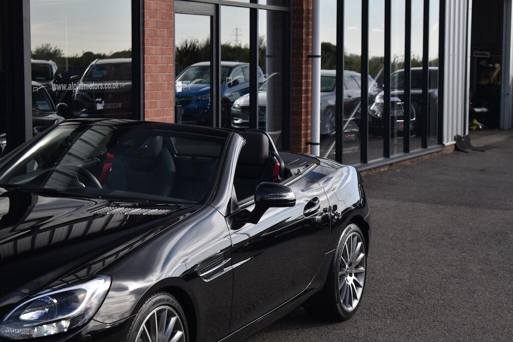 Mercedes-Benz SLC view 23