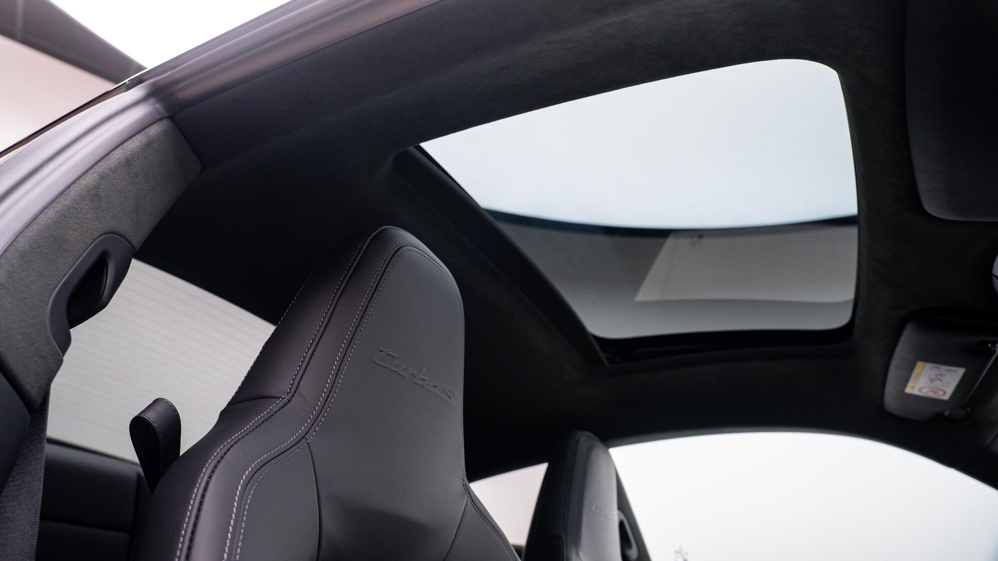 Porsche 911 view 46
