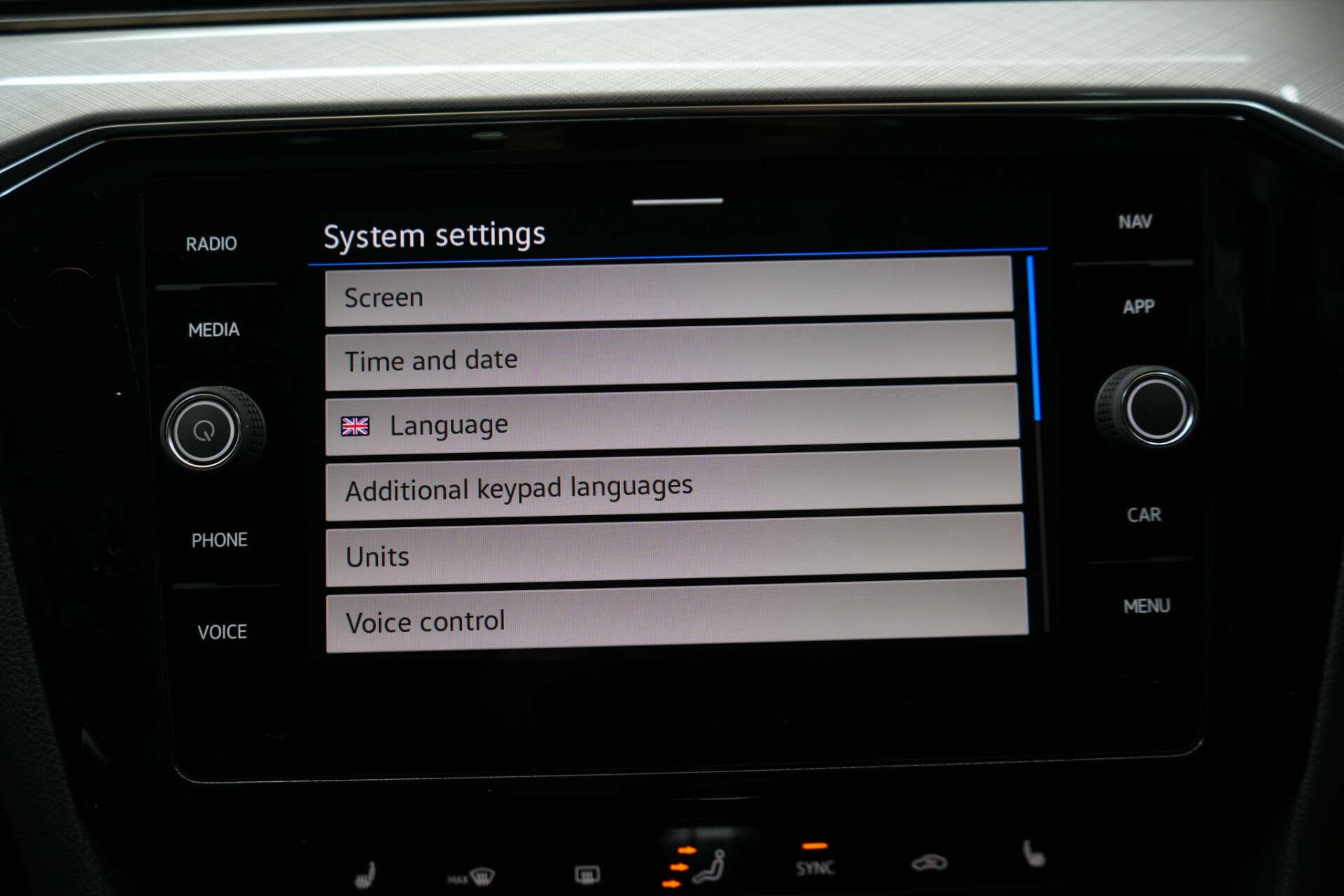 Volkswagen Passat view 35