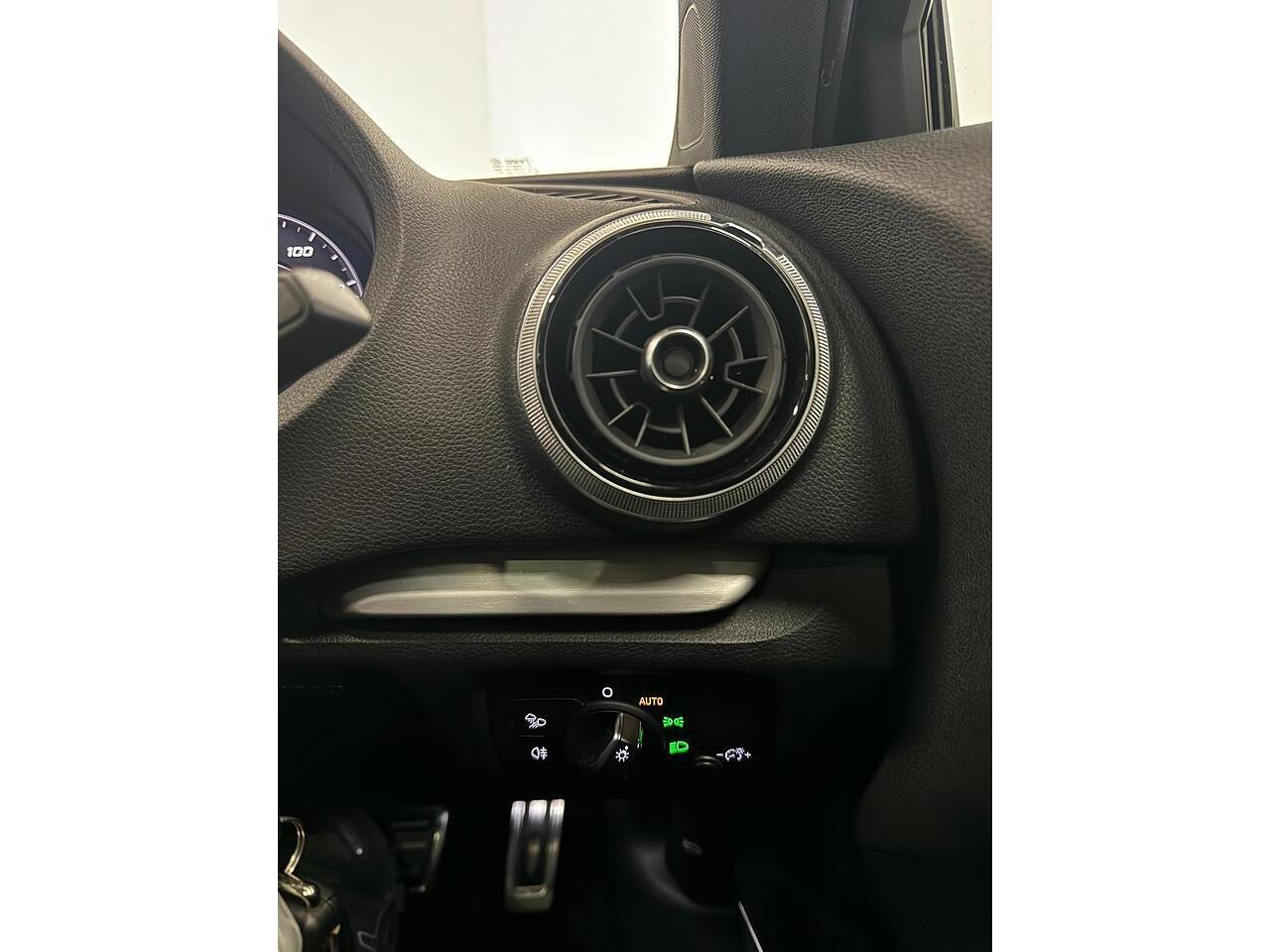 Audi S3 view 31