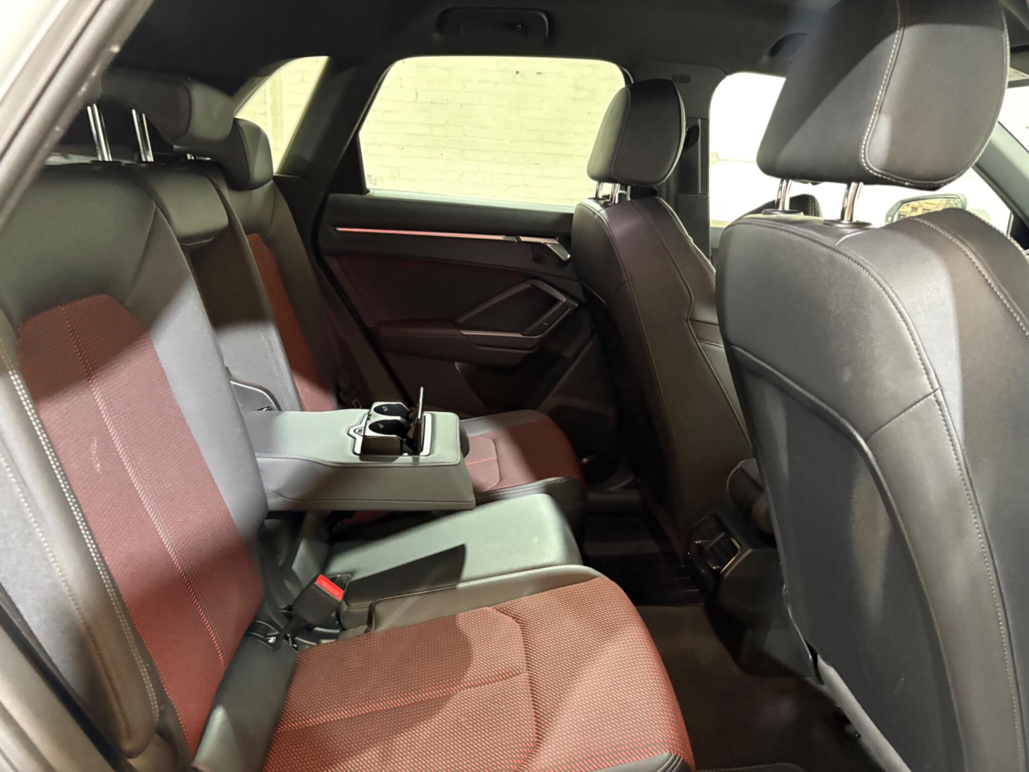 Audi Q3 view 26