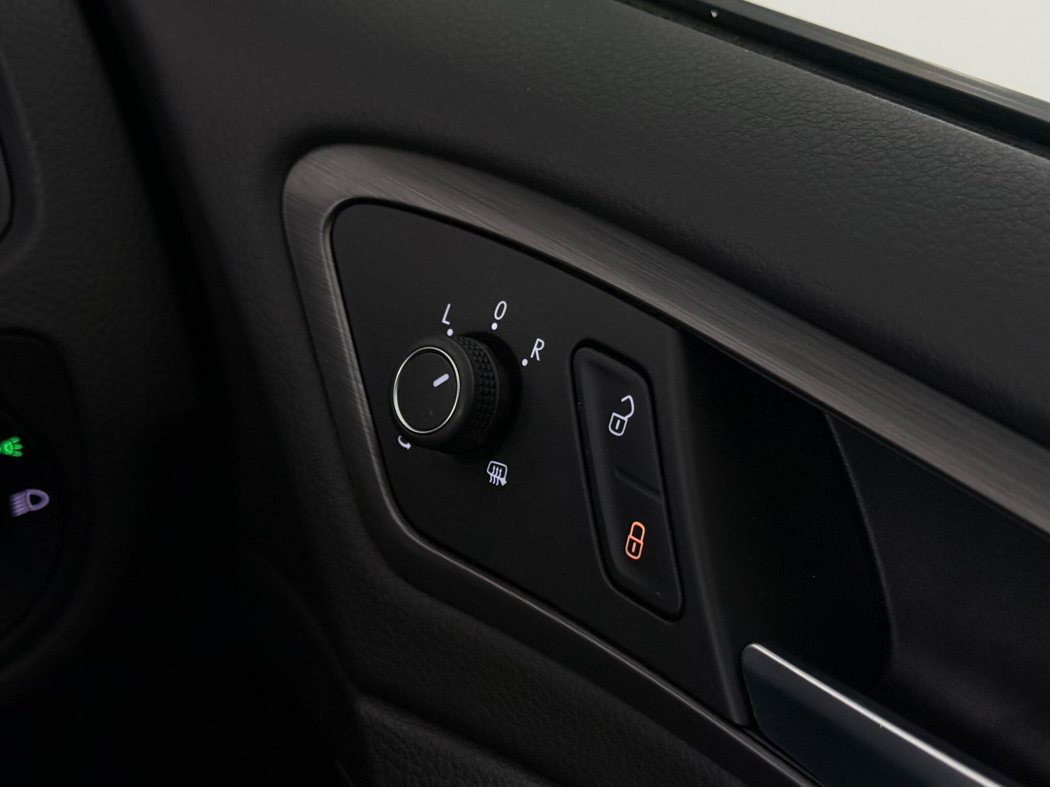 Volkswagen Golf view 21