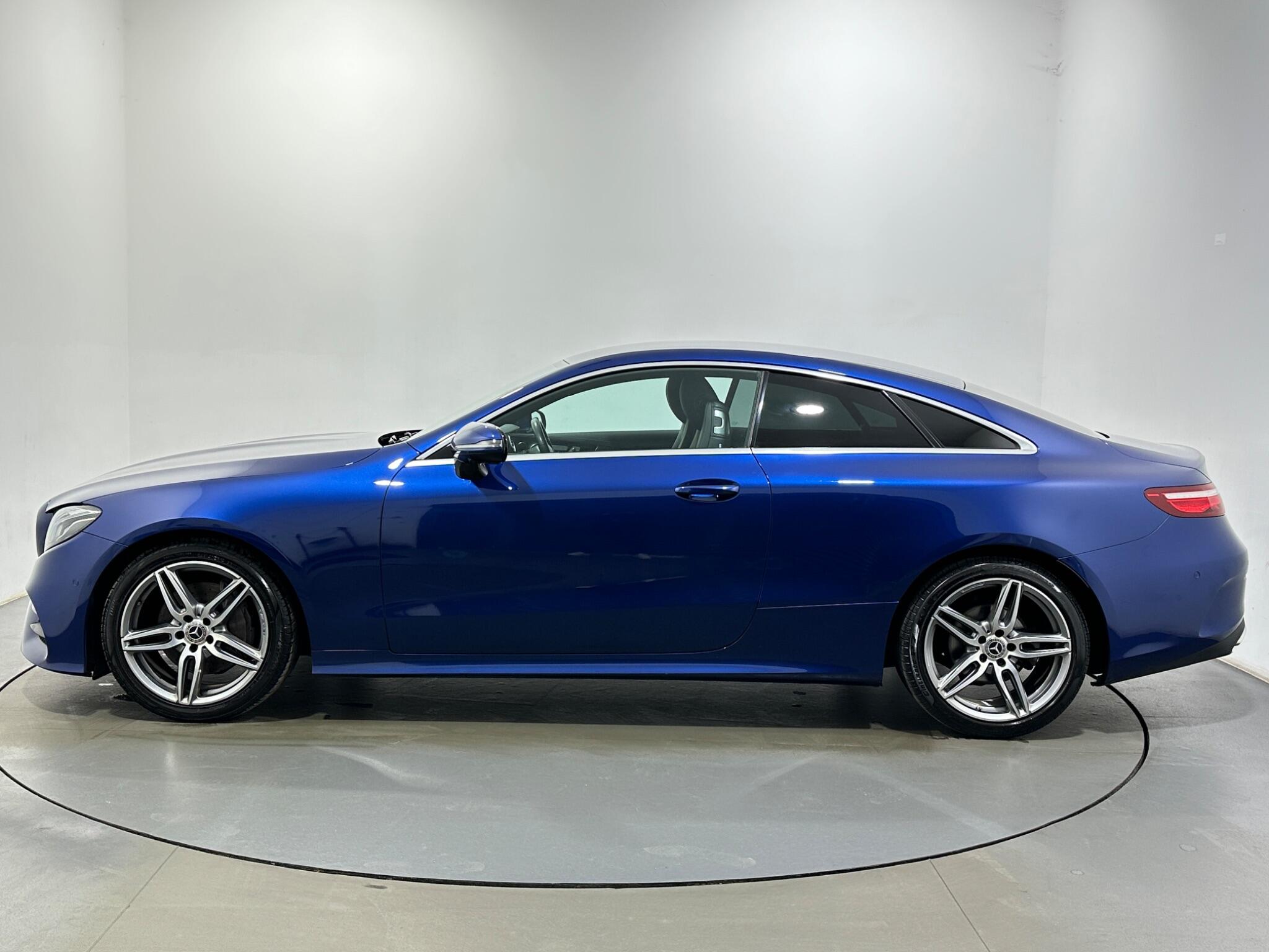 Mercedes-Benz E-Class view 5
