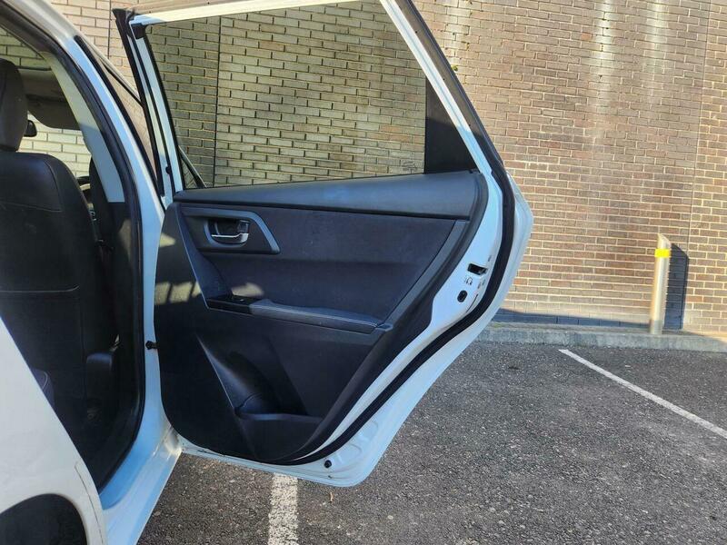 2014 Toyota Auris 1.8 VVT-h Excel Touring Sports CVT Euro 5 (s/s) 5dr • 104,000 miles image 17