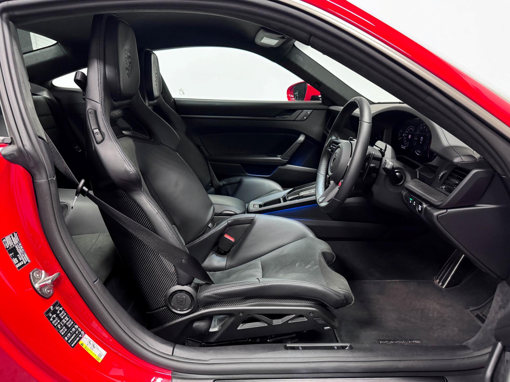 Porsche 911 view 40