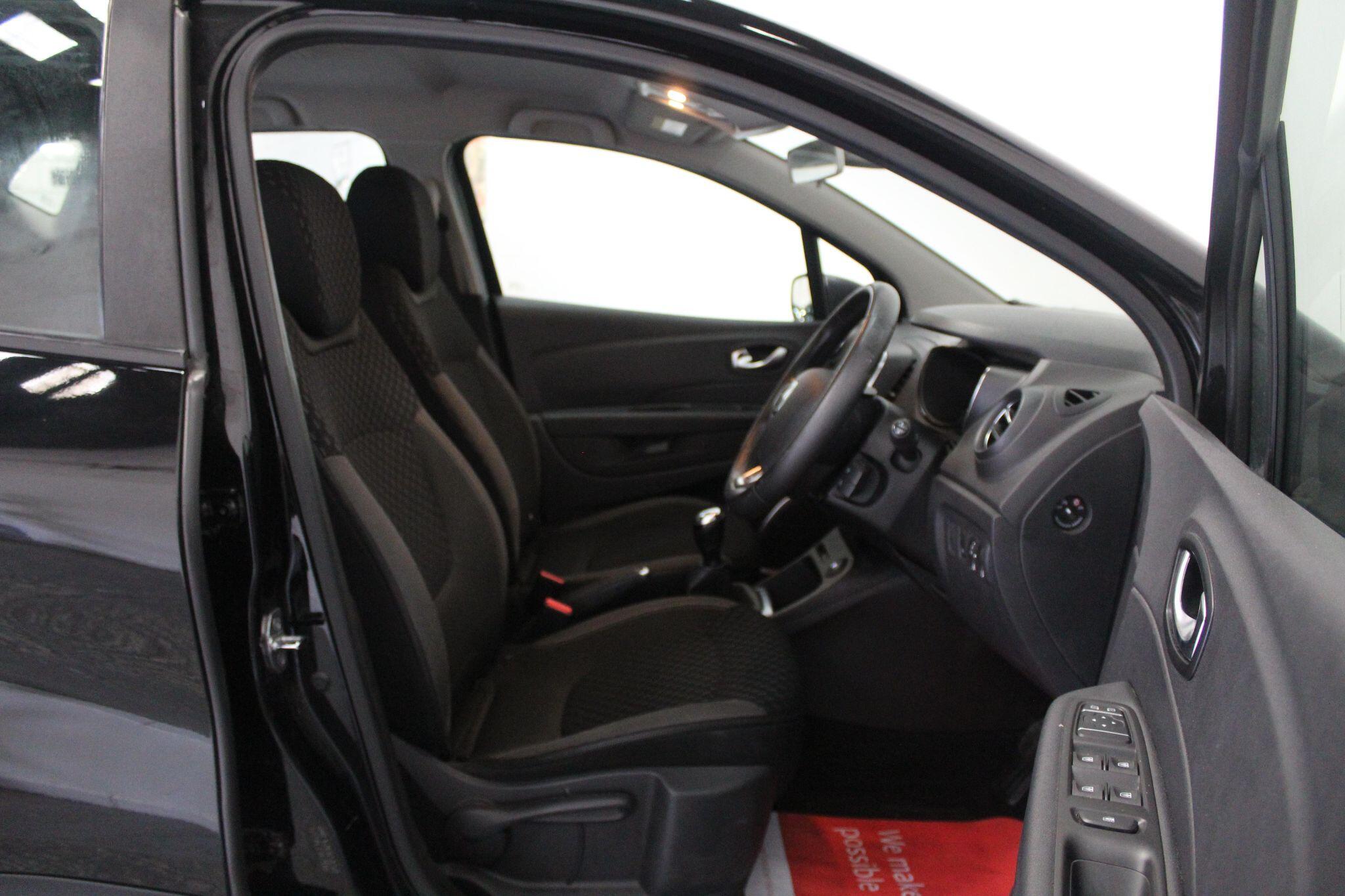 Renault Captur view 27