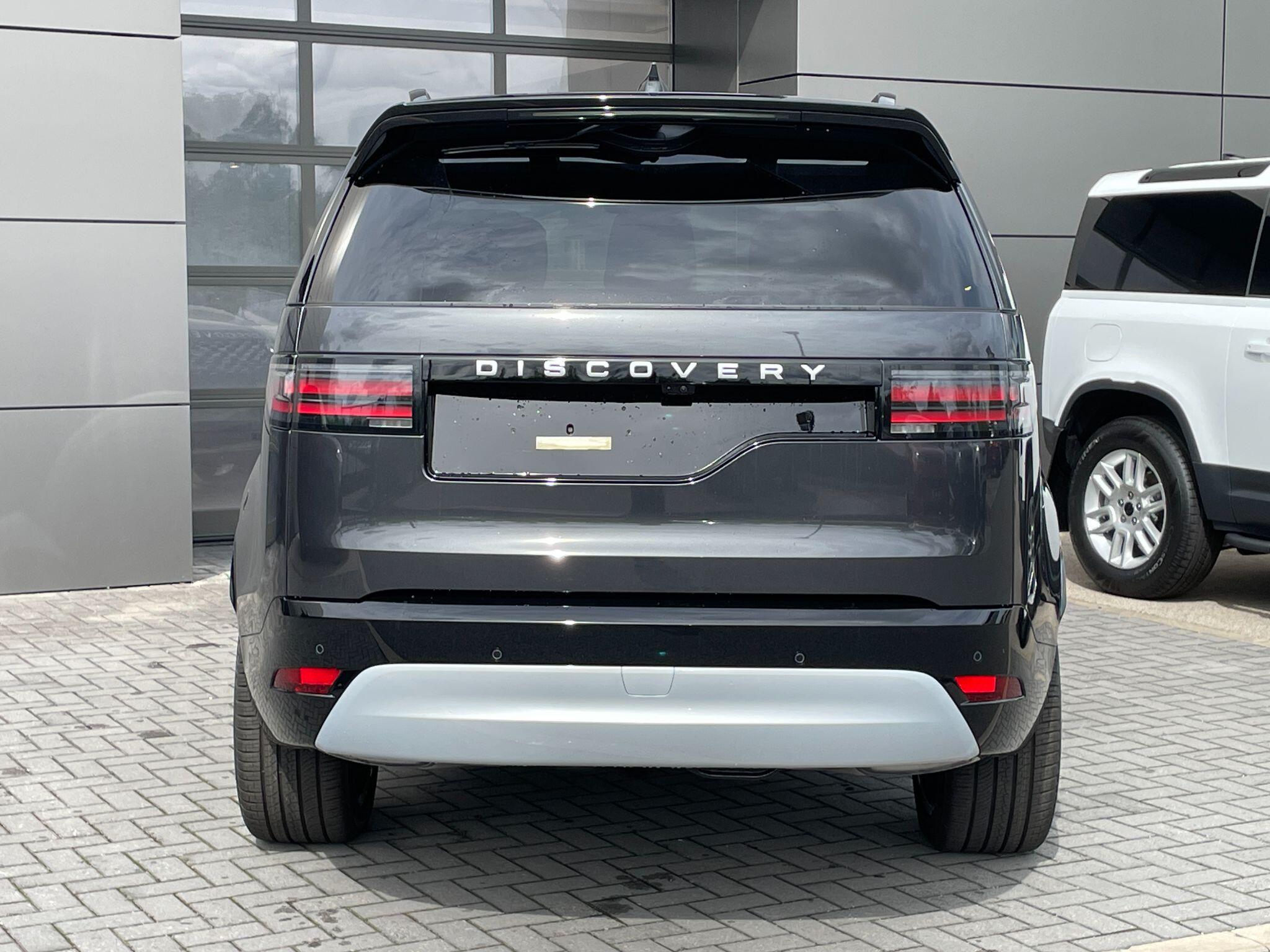 Land Rover Discovery view 6