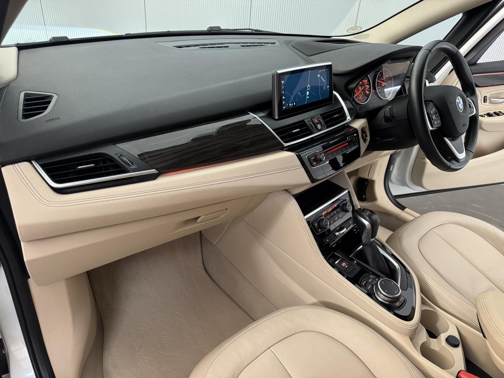 BMW 2 Series Active Tourer view 63