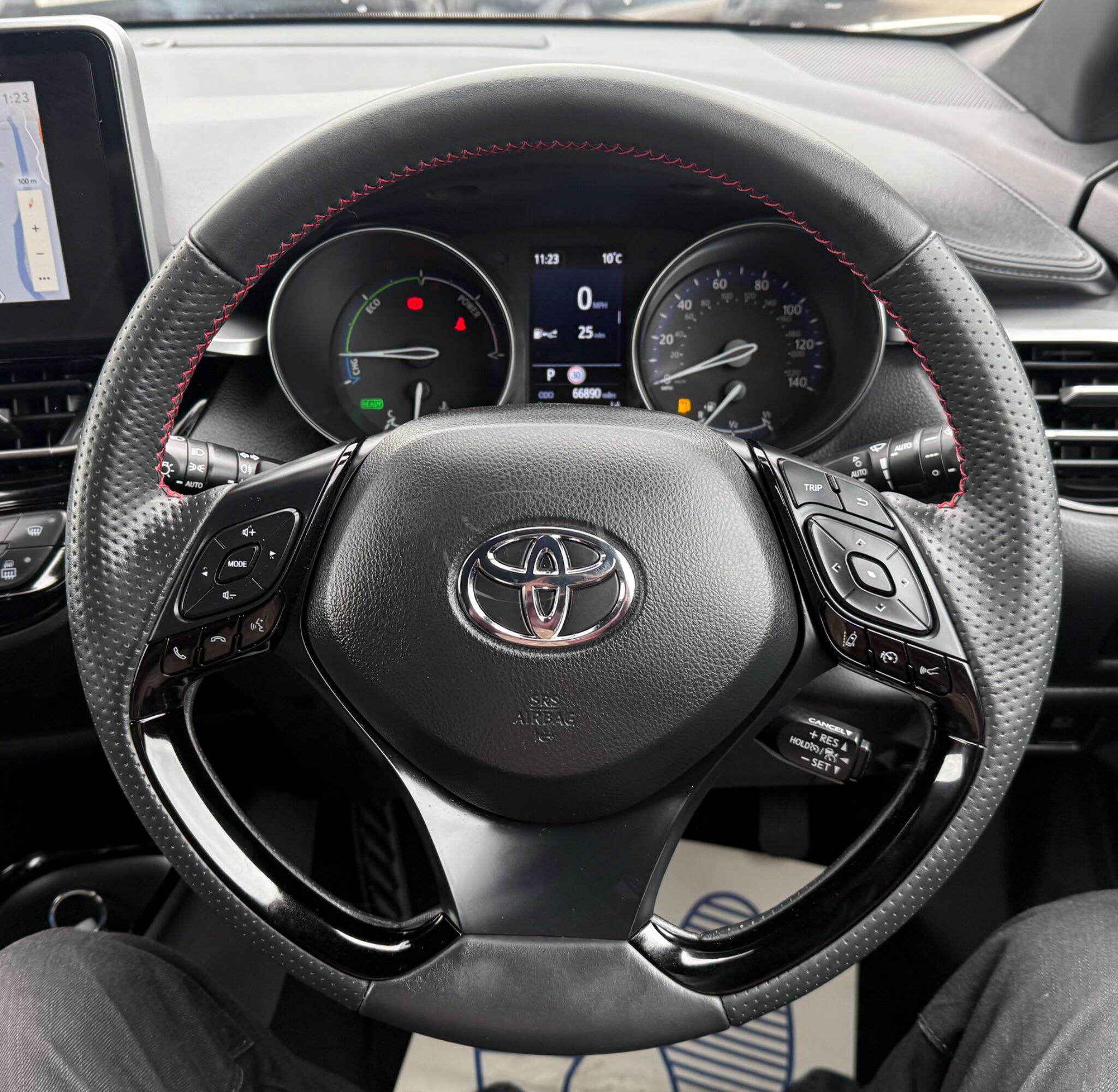 Toyota C-HR view 30