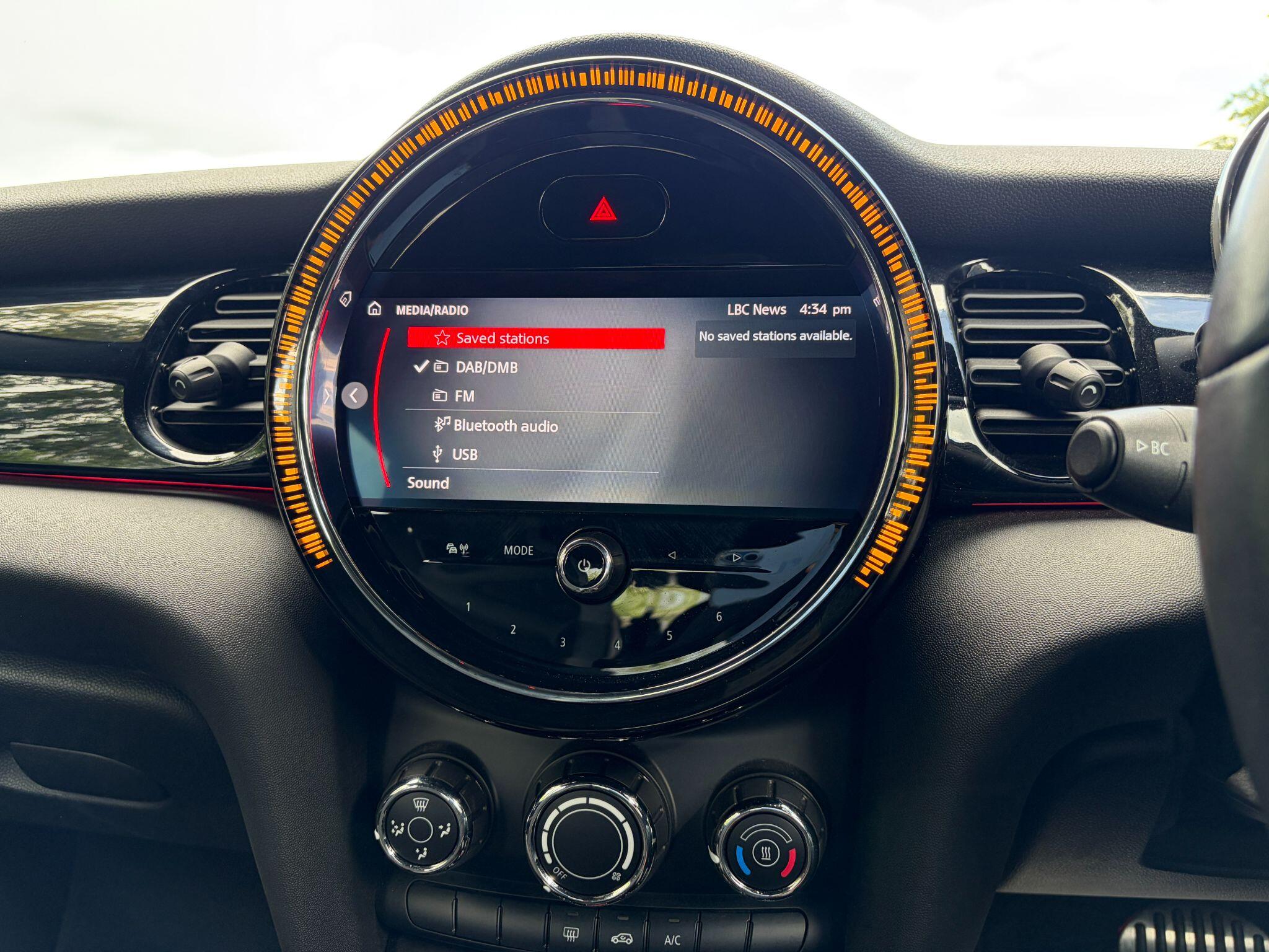 Mini Hatch view 23