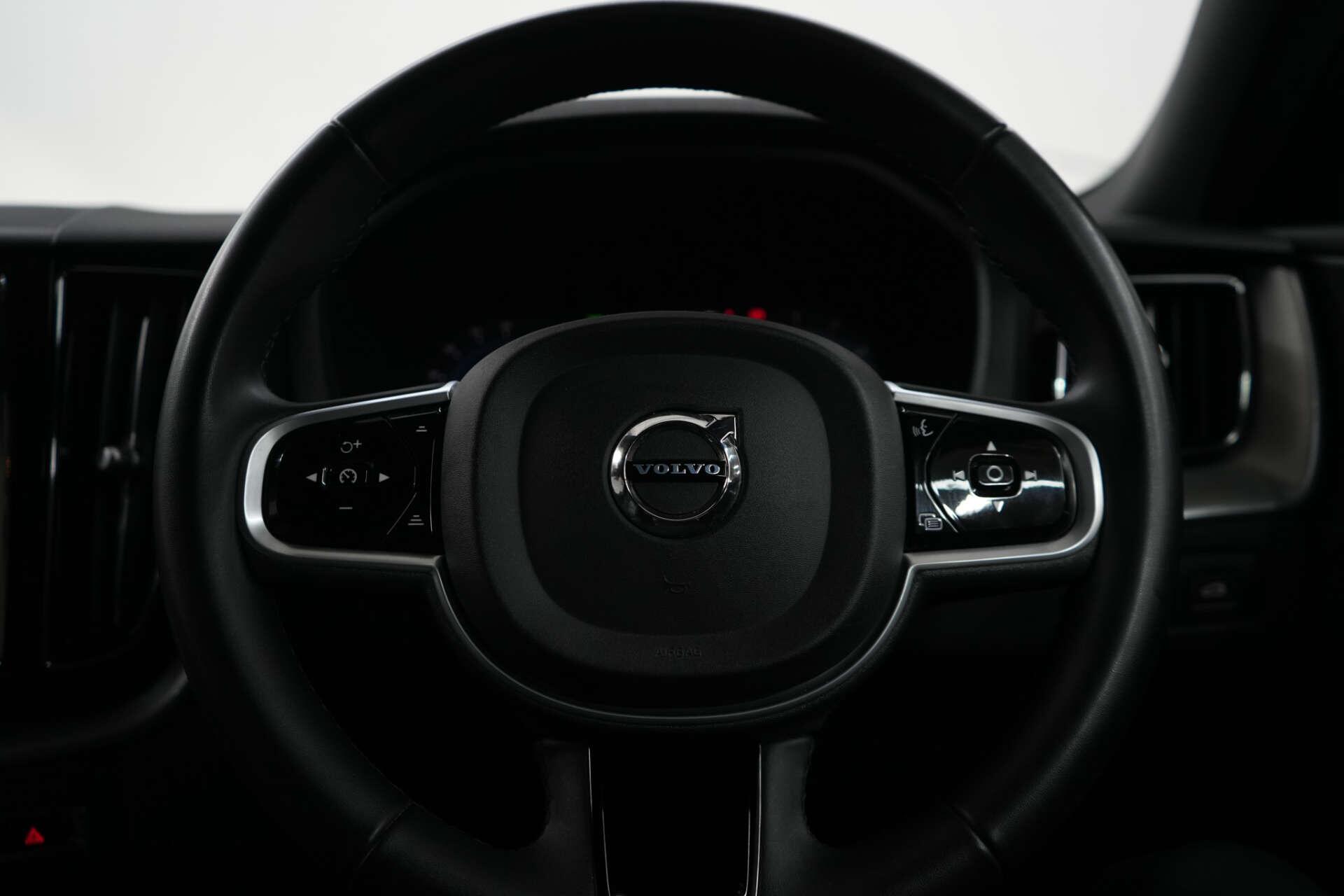 Volvo XC60 view 33