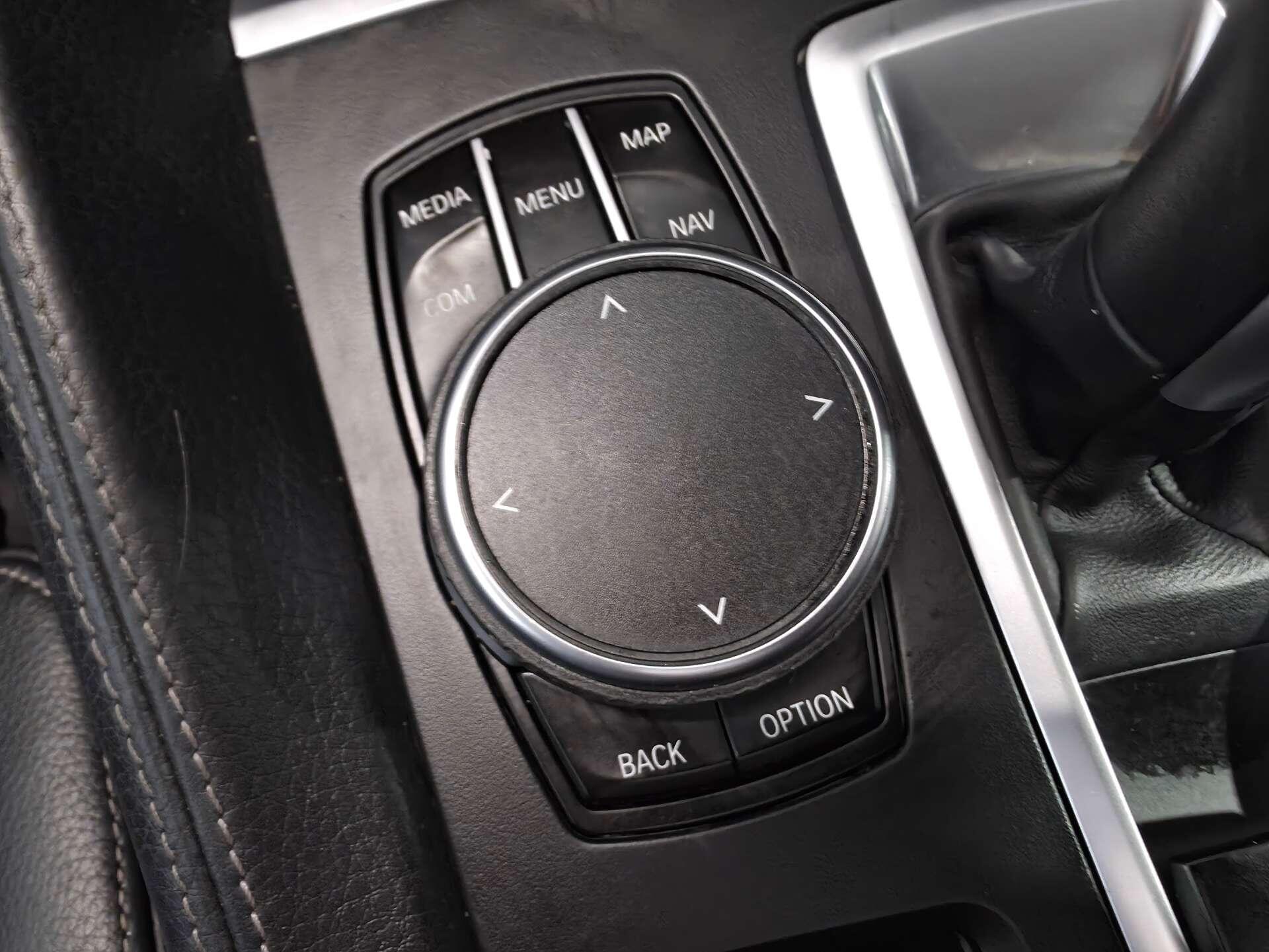 BMW X6 view 56