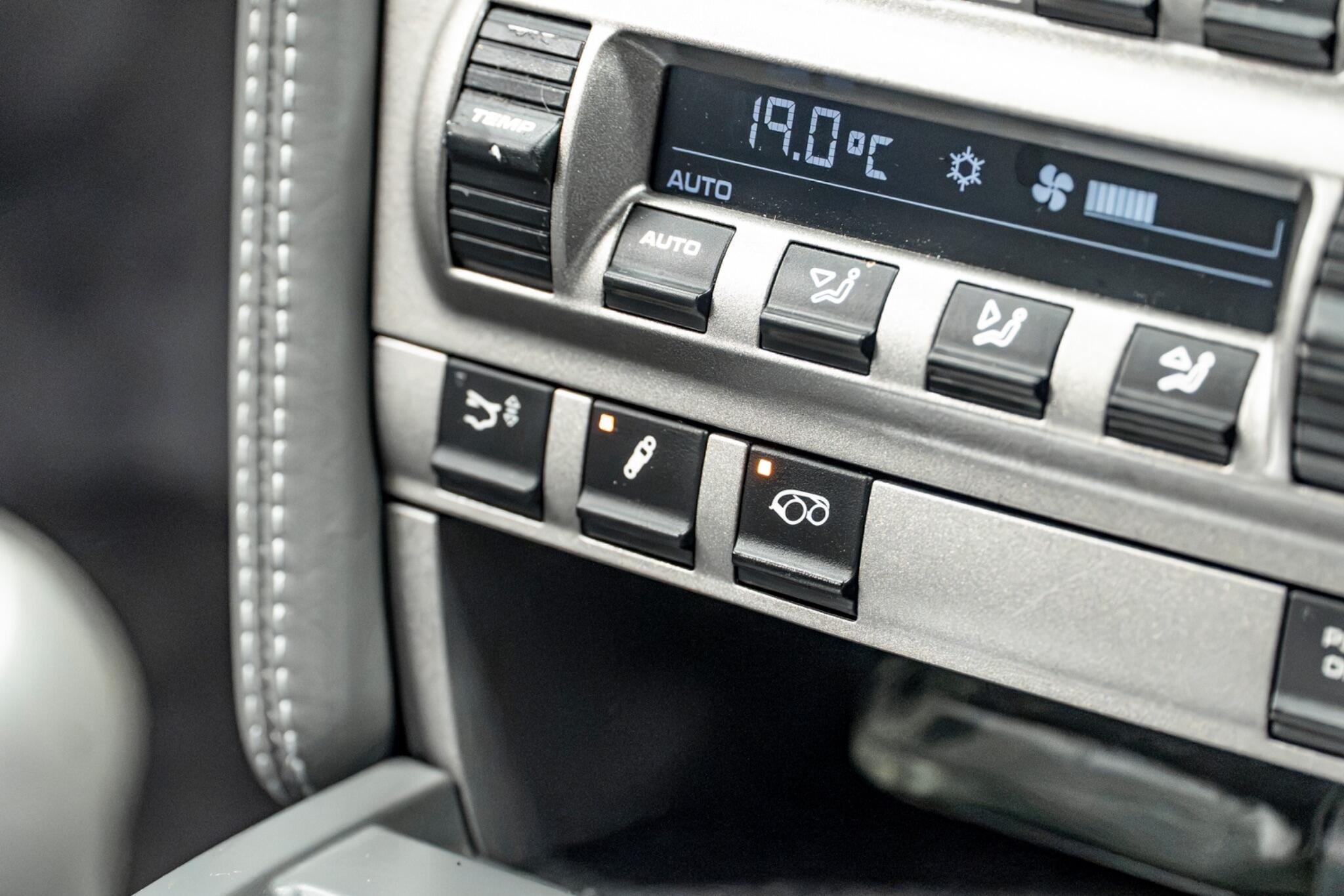 Porsche 911 view 41
