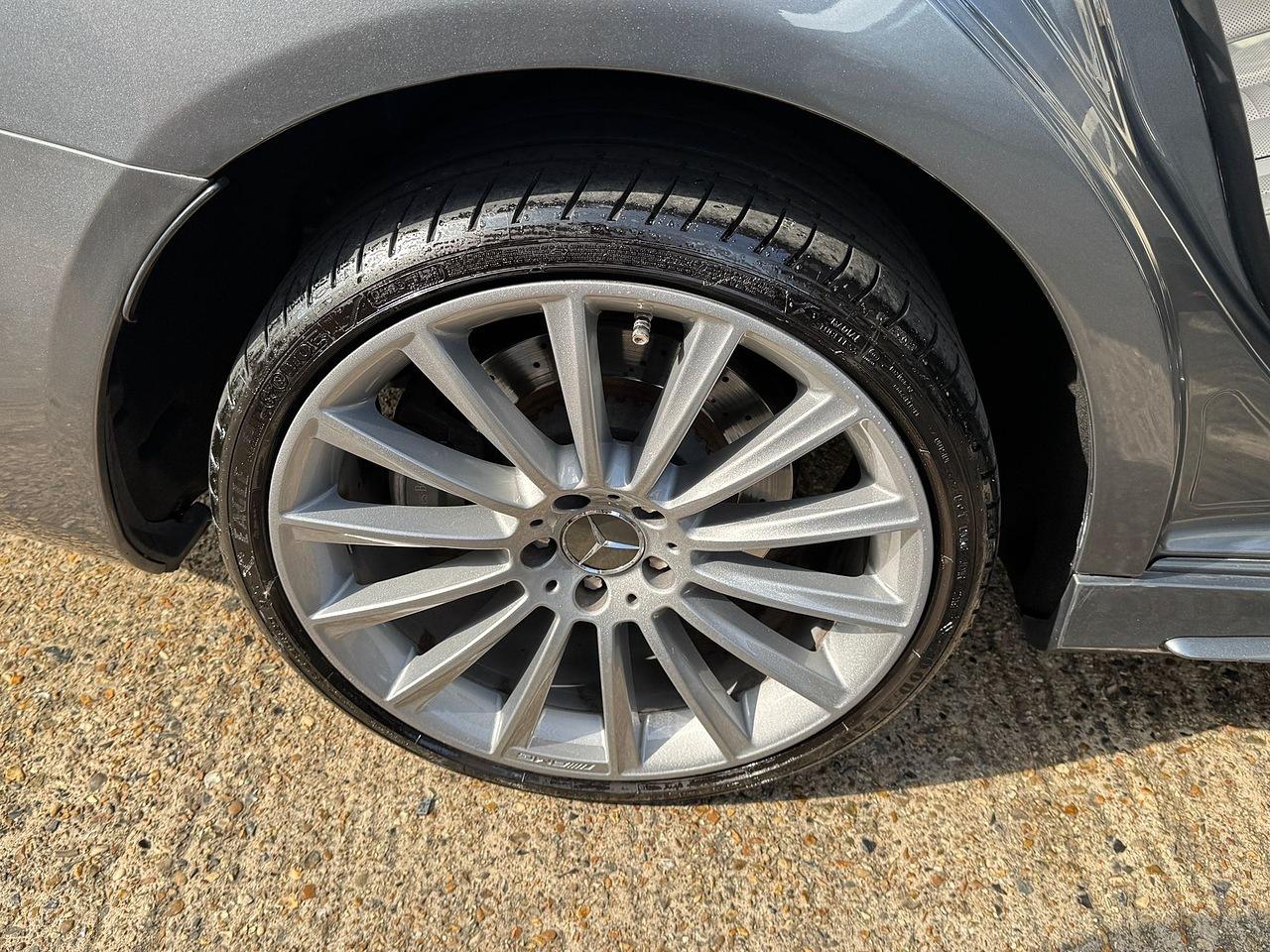 Mercedes-Benz S Class view 62