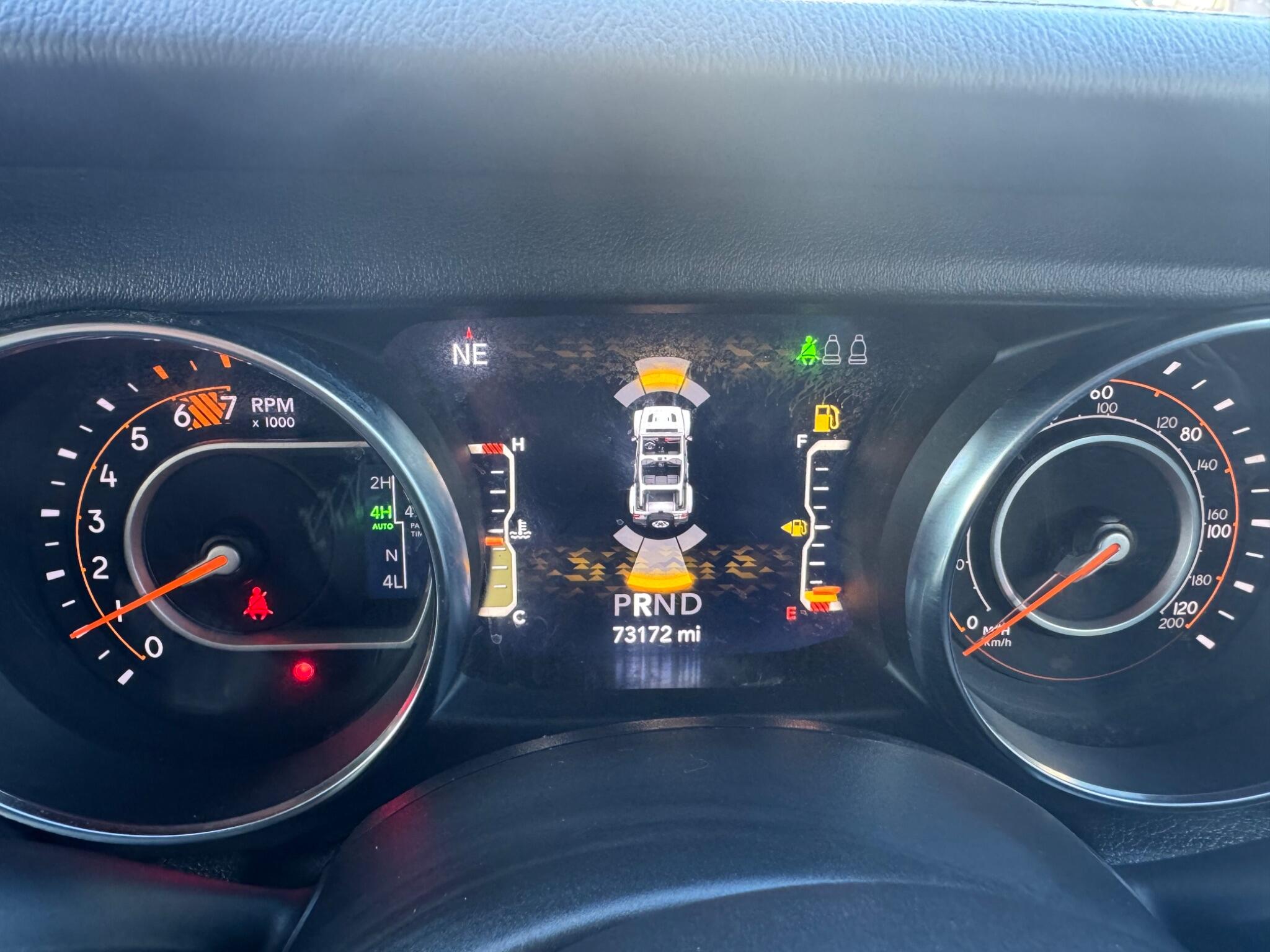Jeep Wrangler view 31