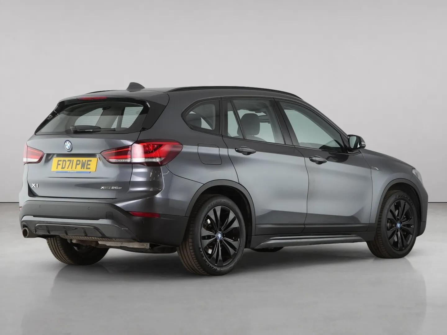 BMW X1 view 8
