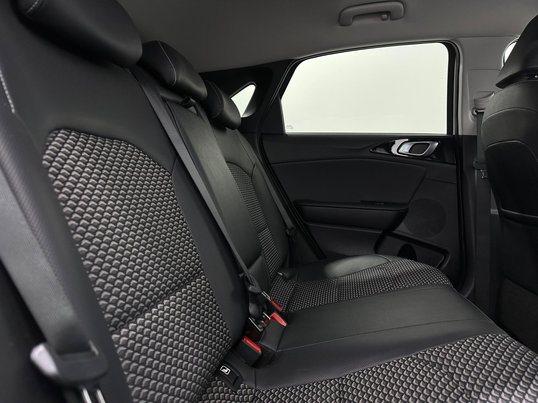 Kia Ceed view 42