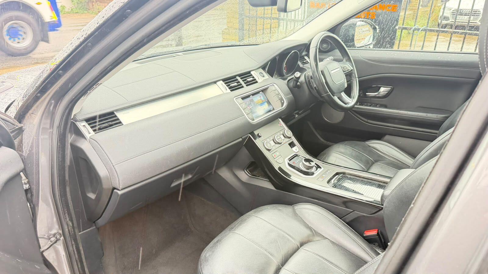 Land Rover Range Rover Evoque view 34