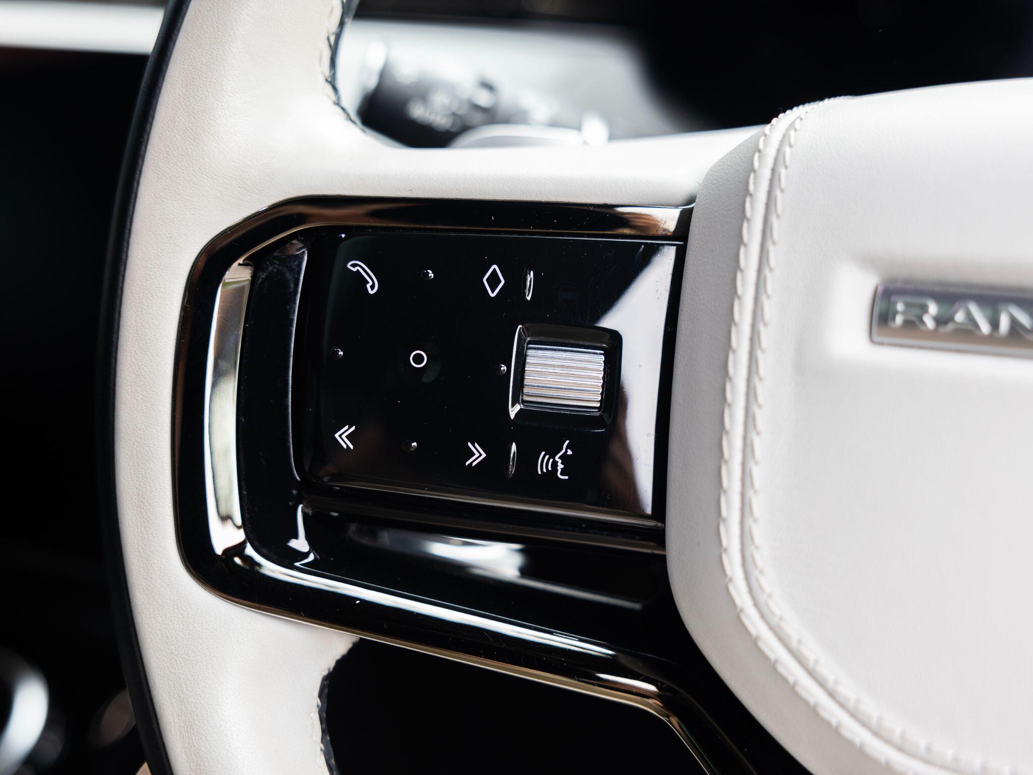Land Rover Range Rover Sport view 27
