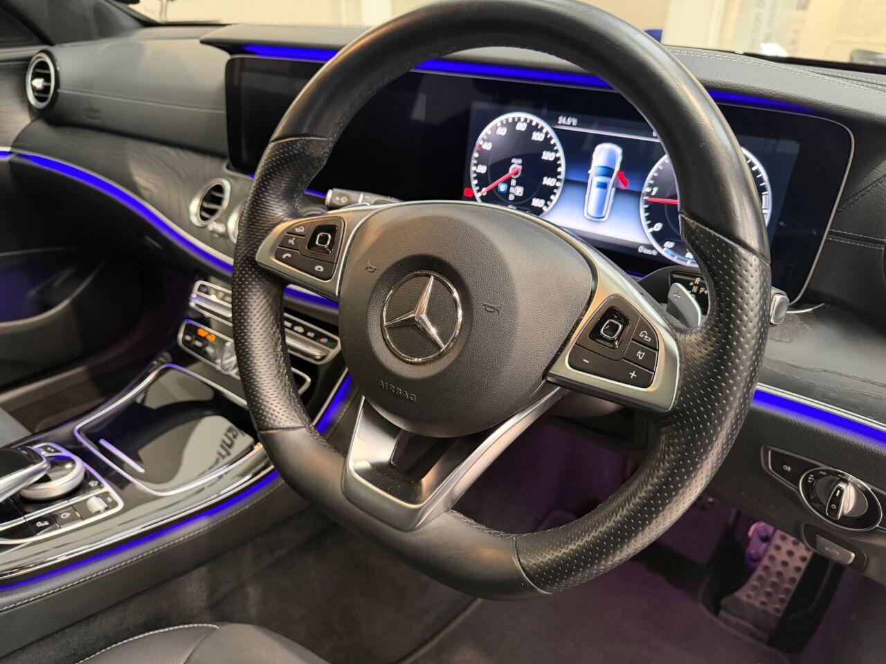 Mercedes-Benz E Class view 29